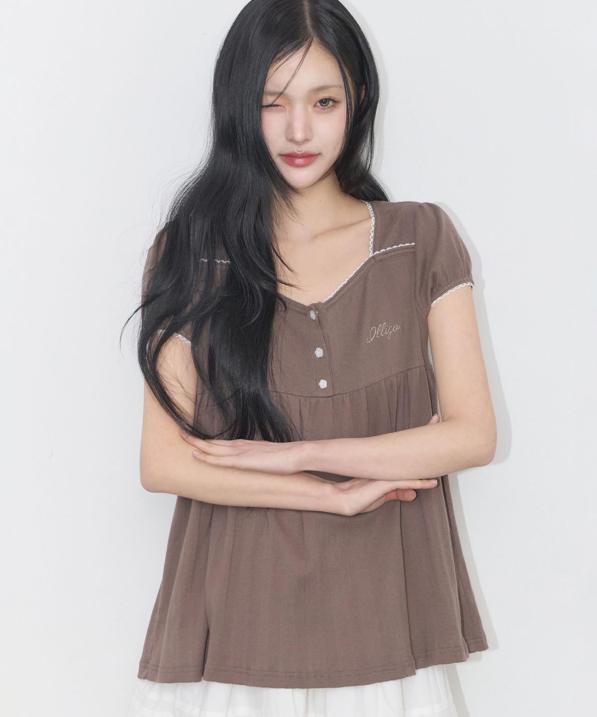일리고(ILLIGO) 플레어 셔링 탑 브라운