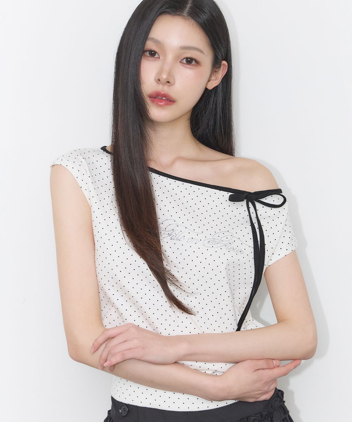일리고(ILLIGO) 도트 보트넥 탑 화이트