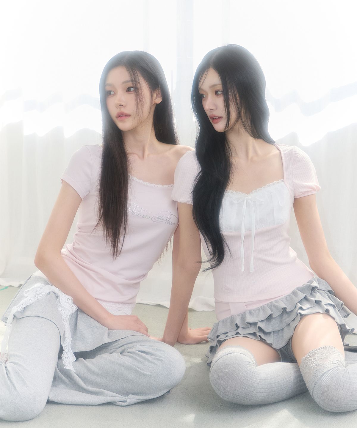 일리고(ILLIGO) 로지 레이스 스퀘어넥 티 핑크