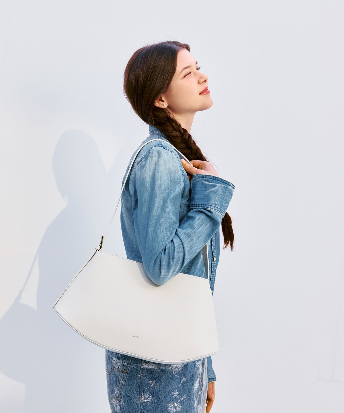 끌라베(CLAVE) 미아 화이트  토트백 (MIA White Tote Bag)