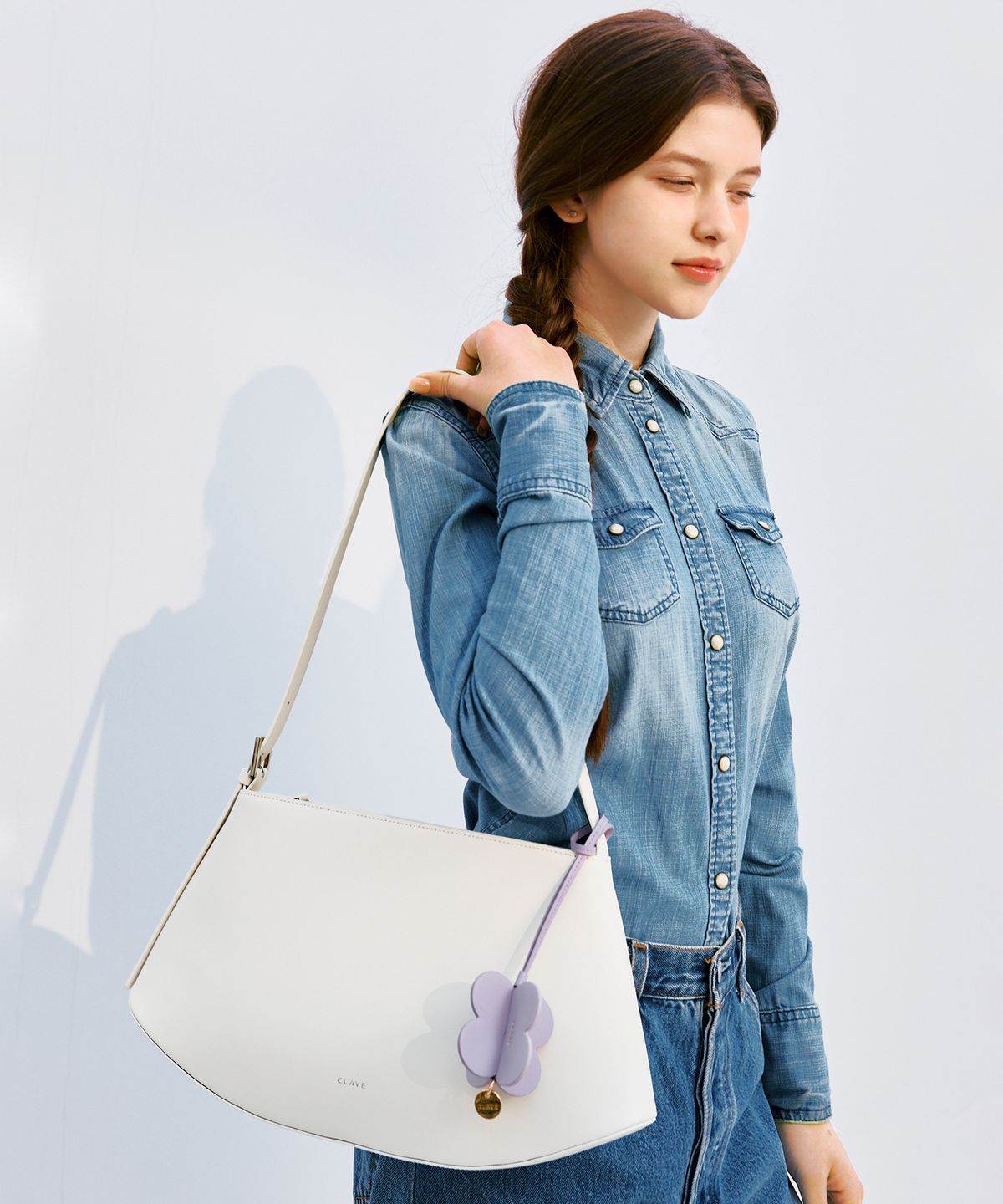 끌라베(CLAVE) 미아 화이트  토트백 (MIA White Tote Bag)
