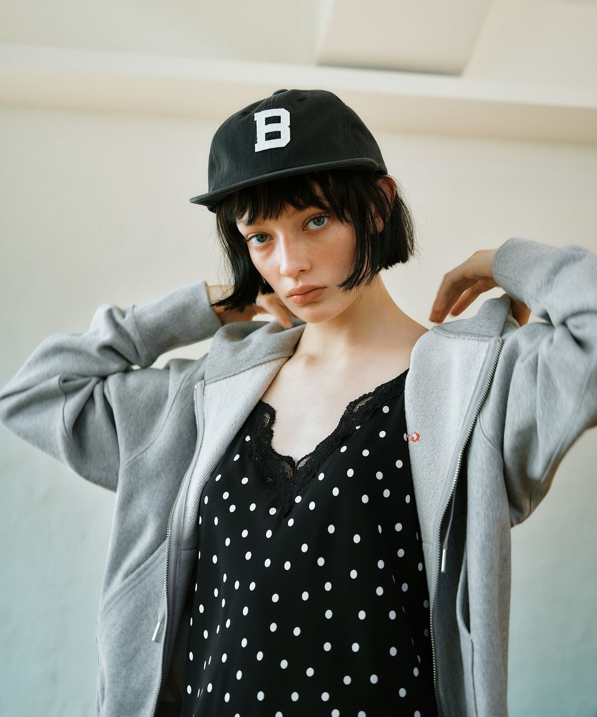 그린버터(GREENBUTTER) Dot Lace Slip Dress (Black)