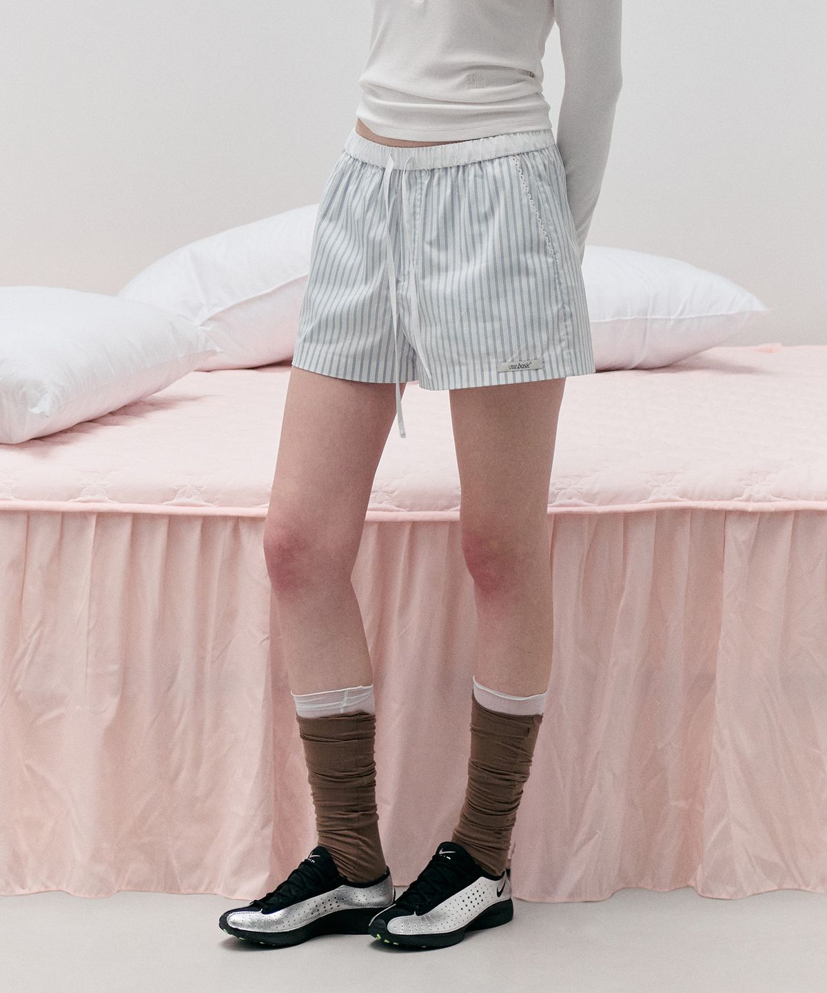 로라로라(ROLAROLA) NUBASIC STRIPE COTTON SHORTS WHITE