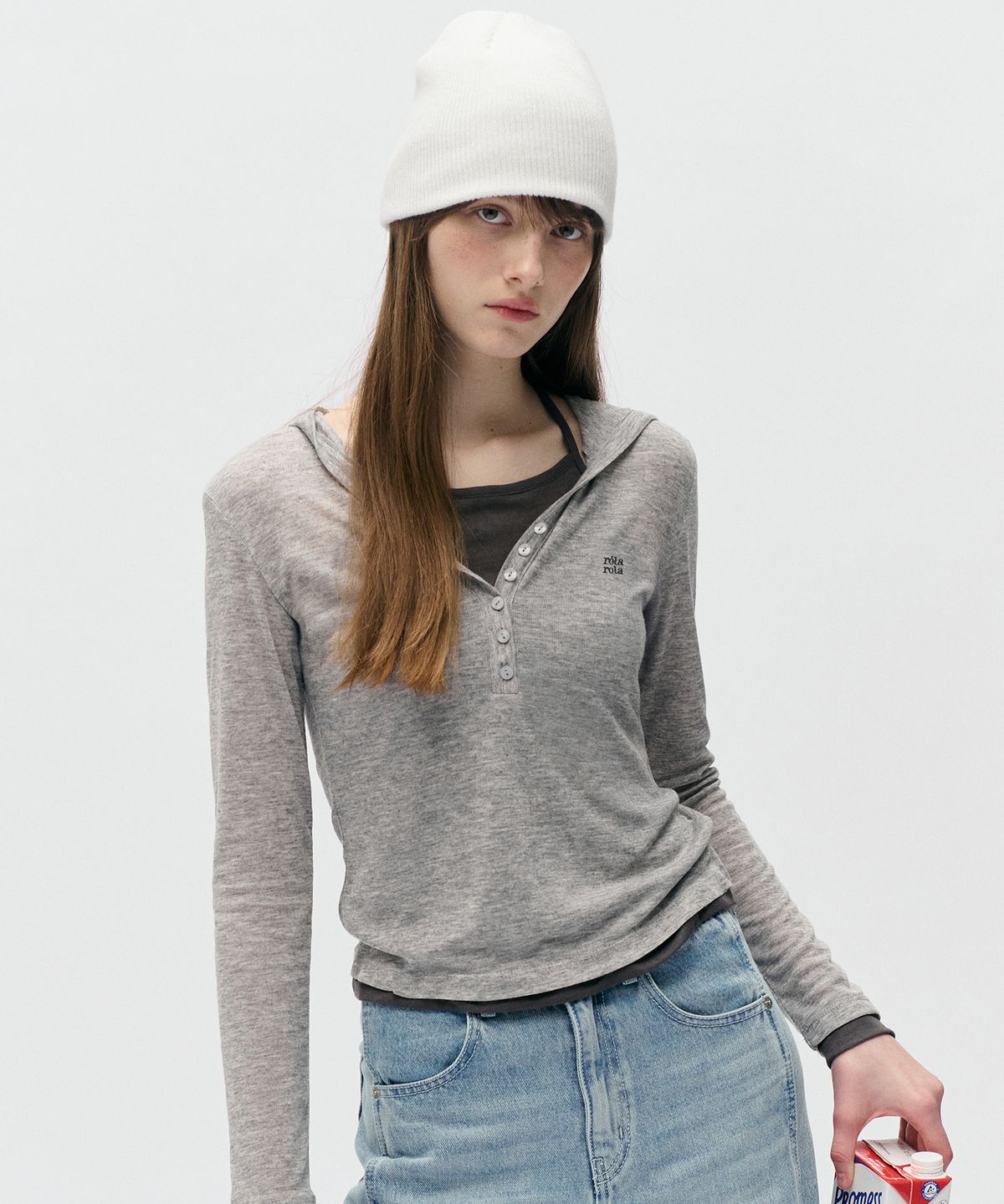 로라로라(ROLAROLA) NUBASIC SLIM FIT HALTER HOOD T-SHIRT GRAY