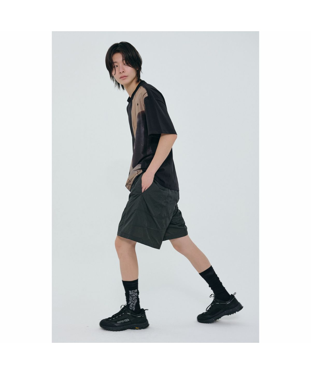 래코드(RECODE) Fluid Printing T-shirt_RKTAM24618BKX