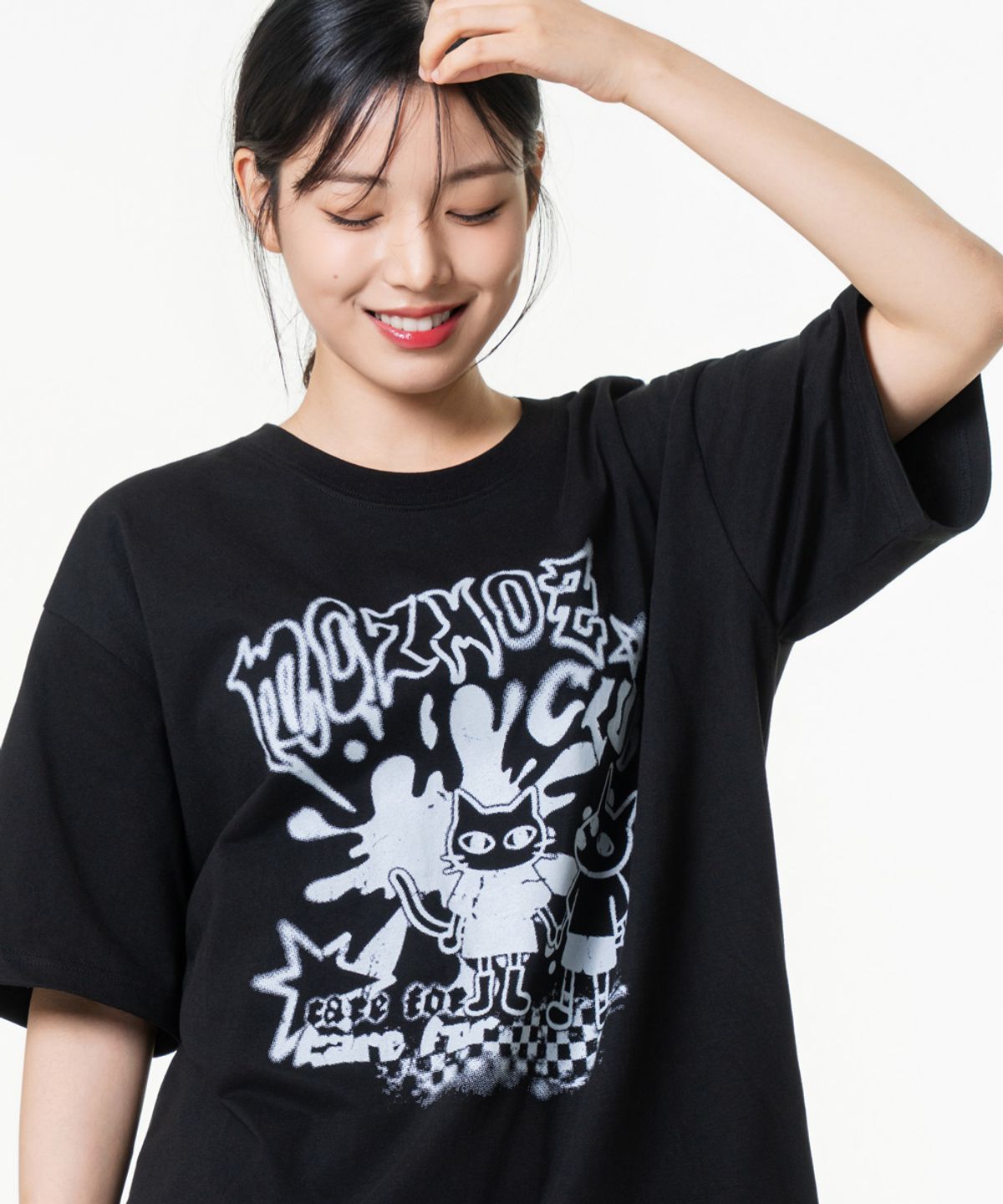 모즈모즈(MOZMOZ) 프랜드쉽 오버핏 그래픽 반팔티셔츠 블랙