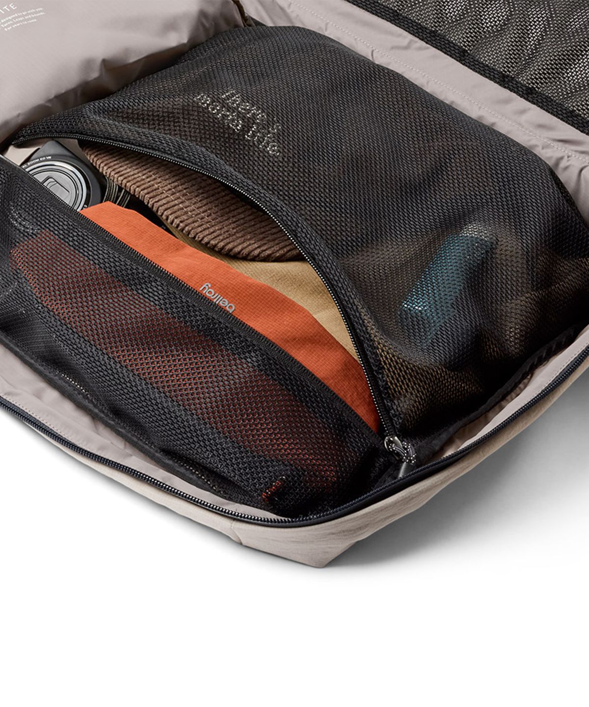 벨로이(BELLROY) 라이트 트래블 백팩 38L(BLPB-ASH-241) - 애쉬