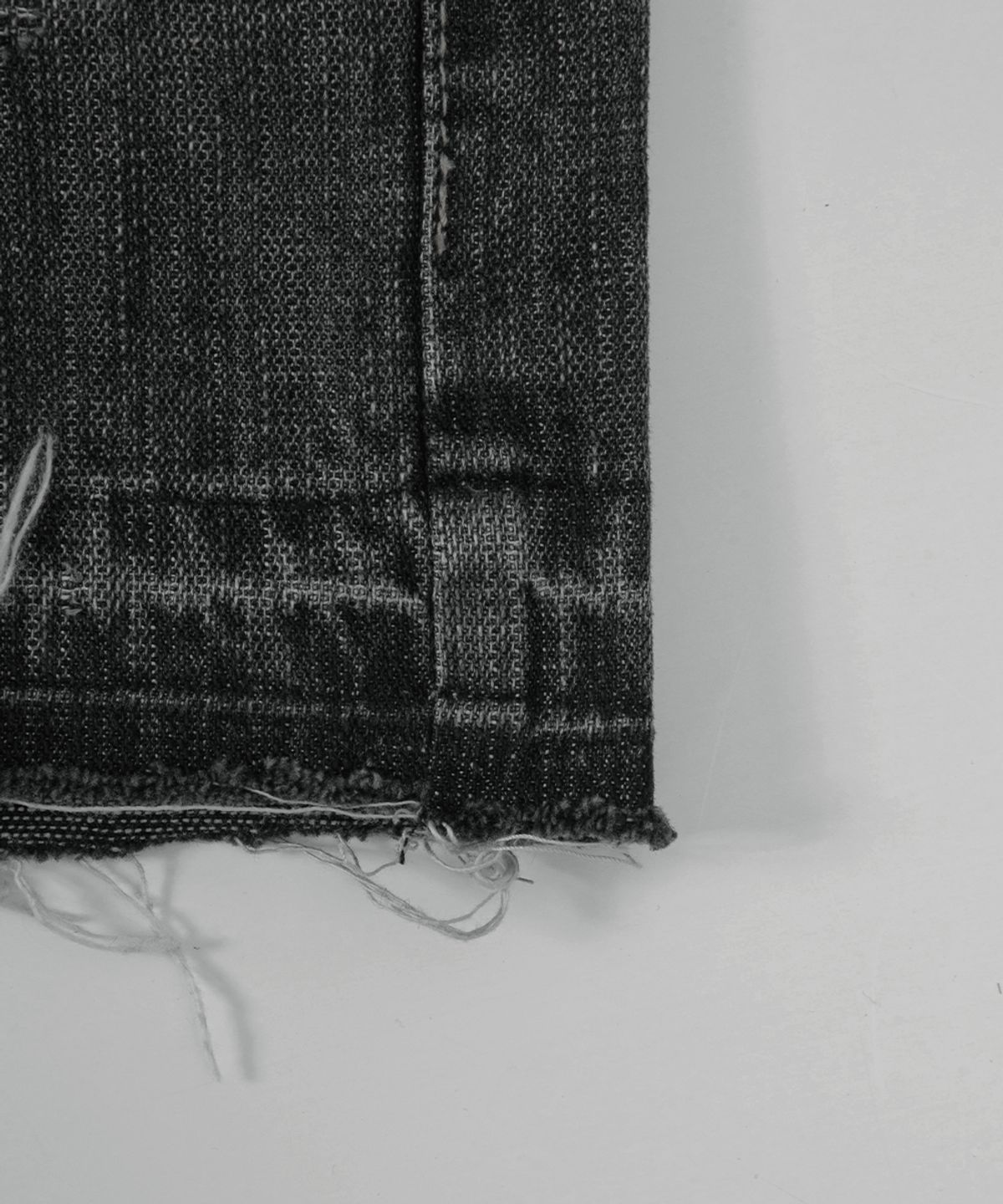 애즈온(ASON) FOLD DENIM SHORT PANTS / BLACK
