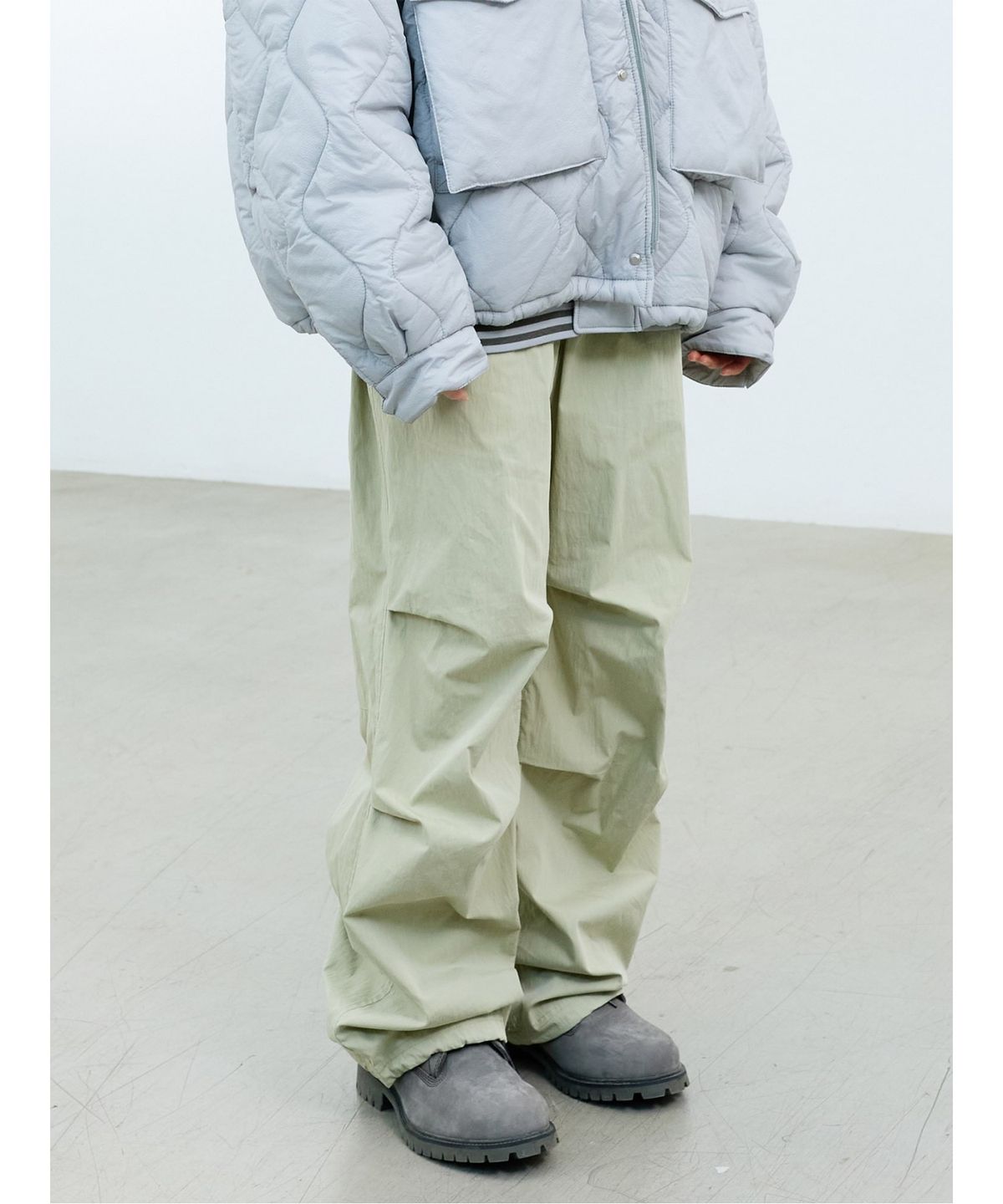 샌드 사운드(SAND SOUND) (UNISEX) 패러슈트 밴딩 팬츠  올리브
