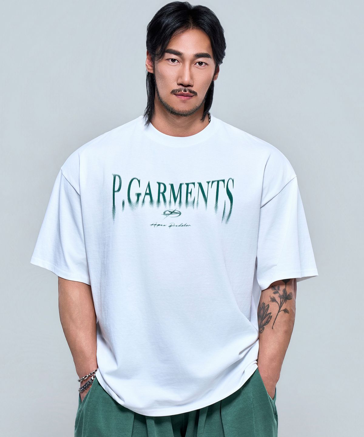 피지컬가먼츠(PHYSICAL GARMENTS) P2625 플로우 로고 어드숄더핏 반팔 [3COLOR]