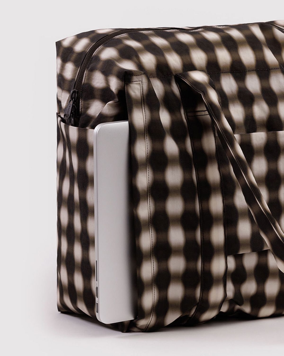 바쿠(BAGGU) 바쿠 백 클라우드 캐리온 Blurred Gingham Brown