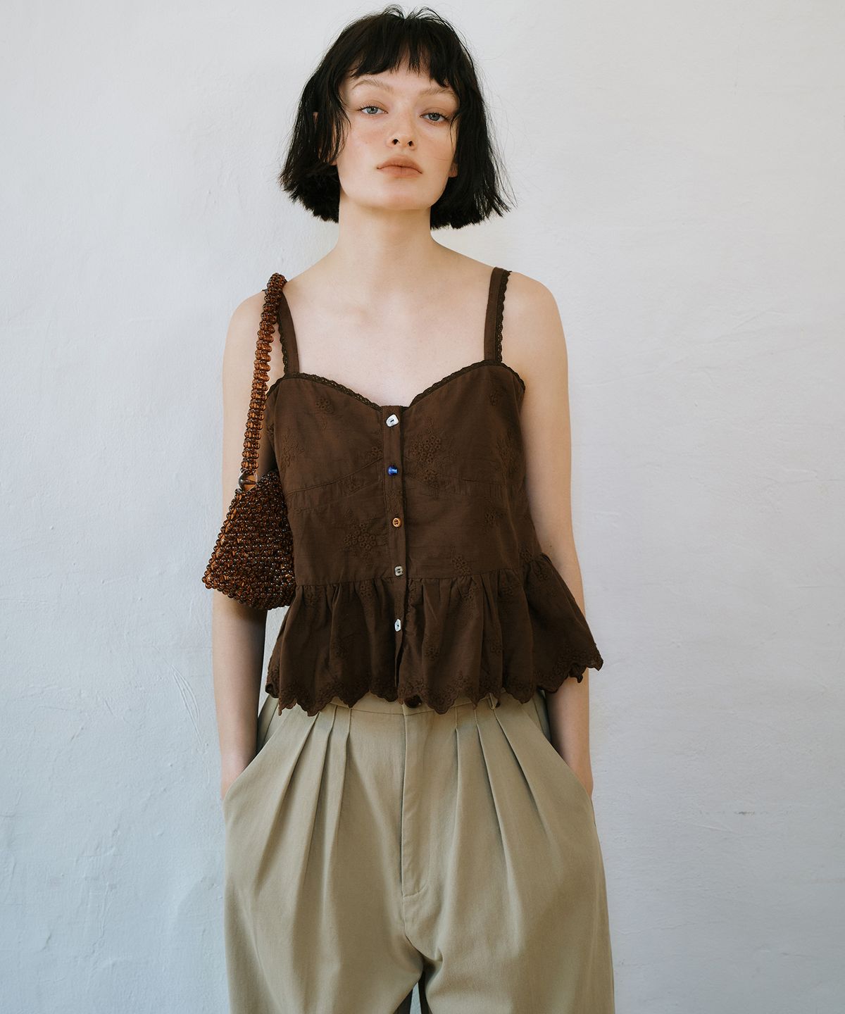 그린버터(GREENBUTTER) Relaxed Classic Pintuck Pants (Beige)