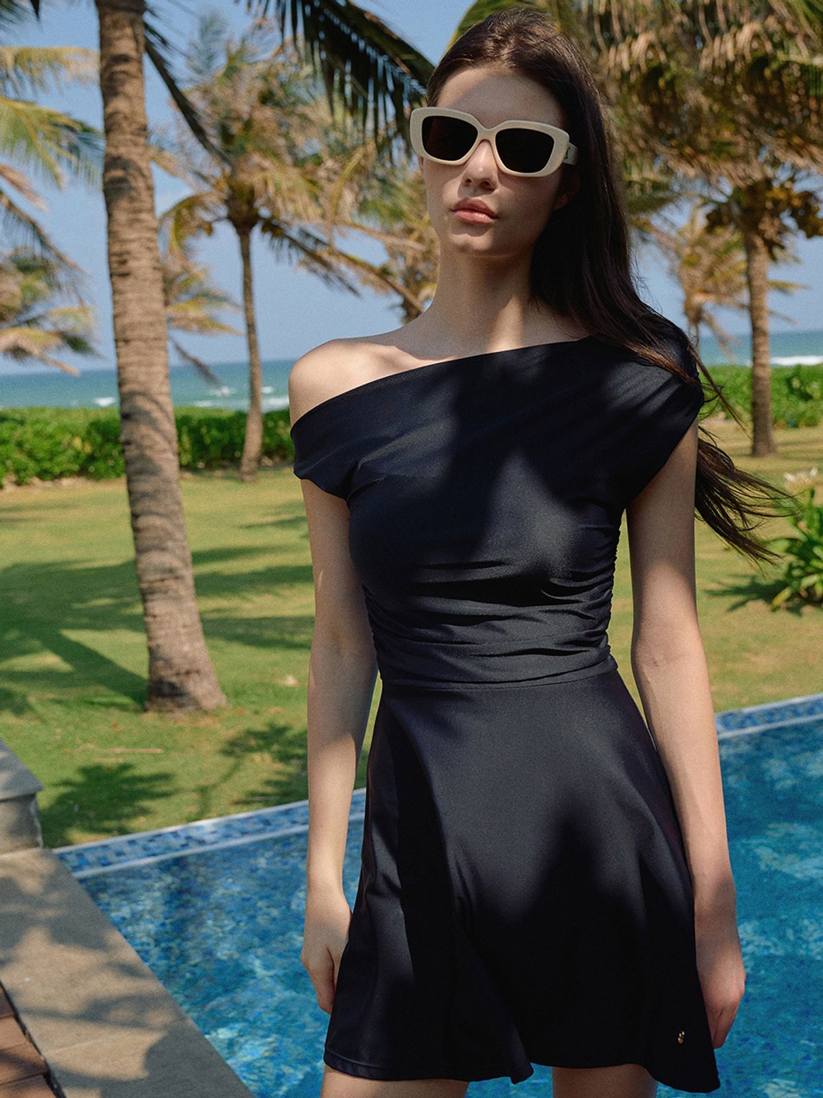 라메레이(LAMEREI) Unbalance Shirring Swimsuit[LMBDSW238]-2color