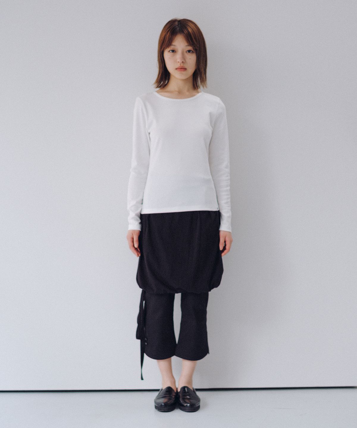 오헤시오(OHESHIO) TWO-WAY SHIRRING SLEEVELESS, BLACK