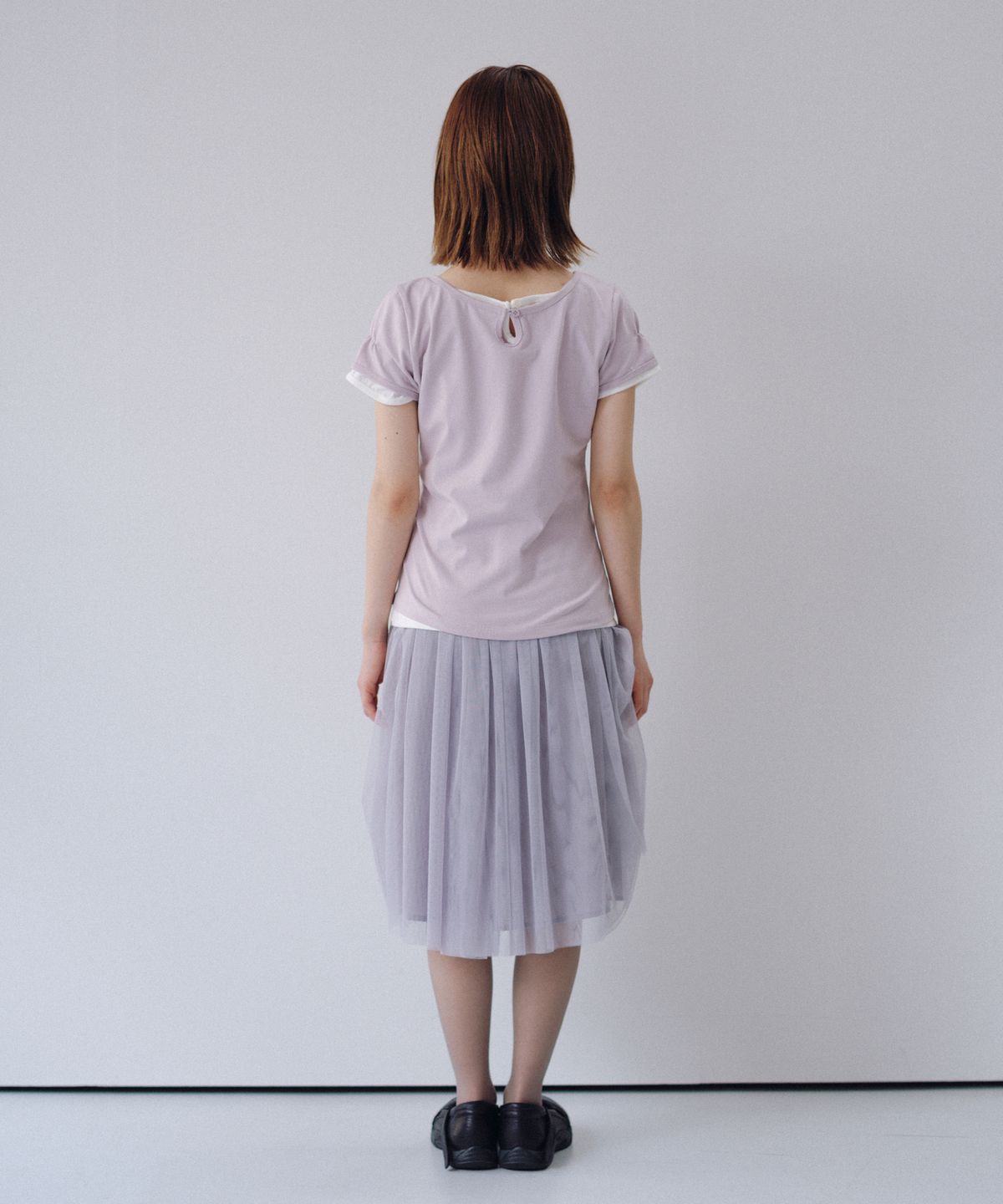 오헤시오(OHESHIO) BACK BUTTON SHIRRING T-SHIRT, LAVENDER
