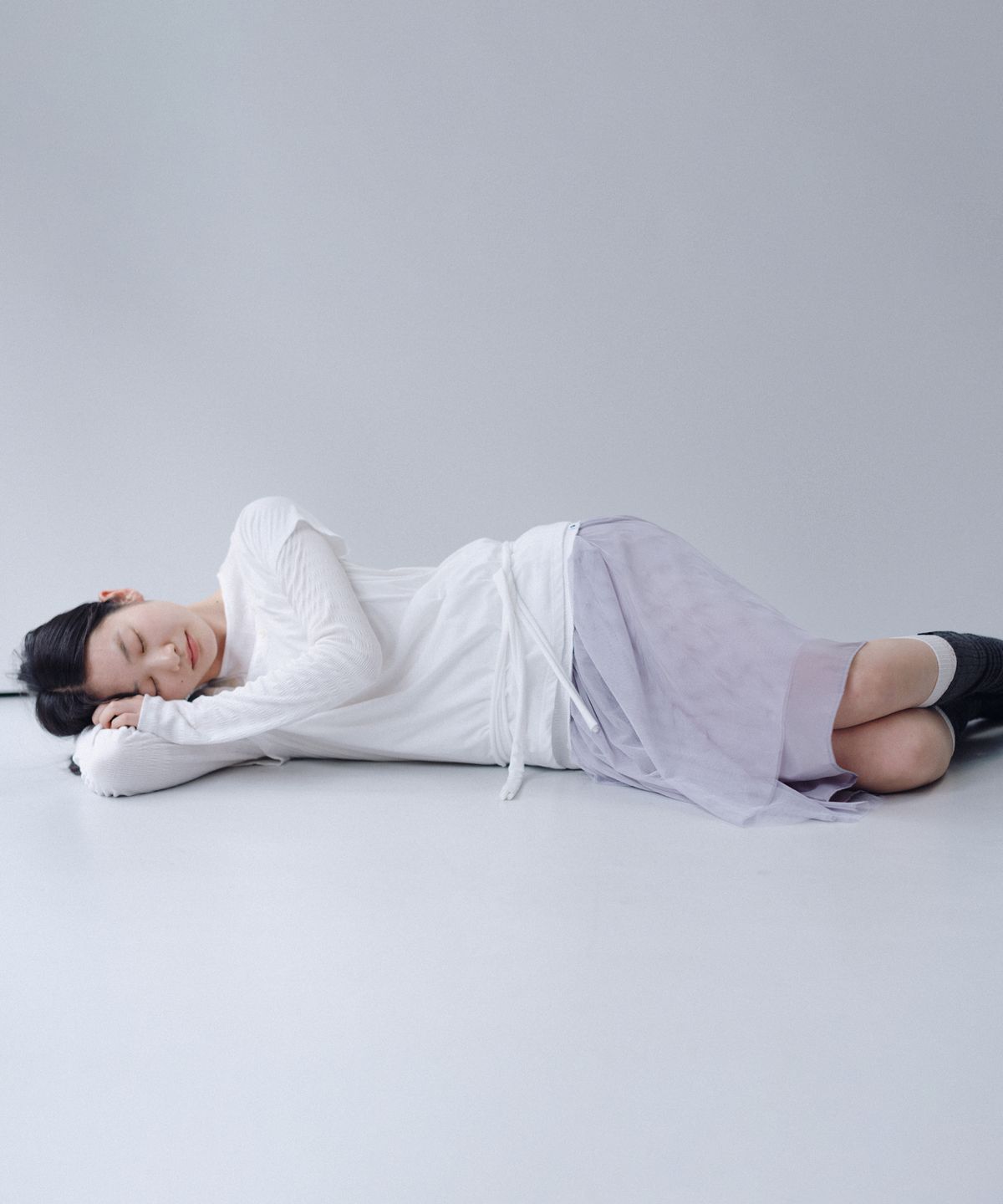 오헤시오(OHESHIO) ONE-SHOULDER WRAP T-SHIRT, IVORY