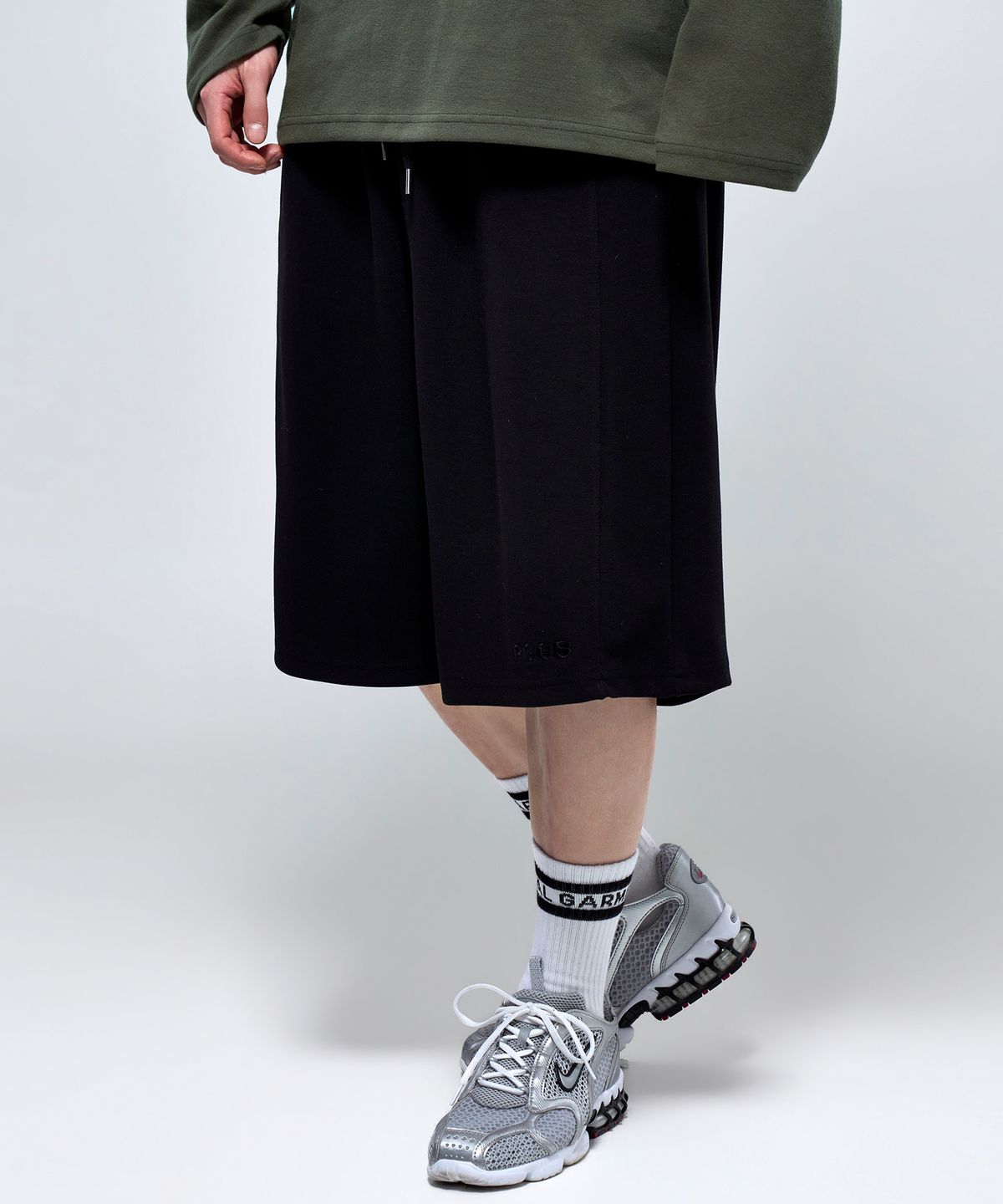 피지컬가먼츠(PHYSICAL GARMENTS) P2627 강연 텐션 절개 버뮤다팬츠 [2COLOR]