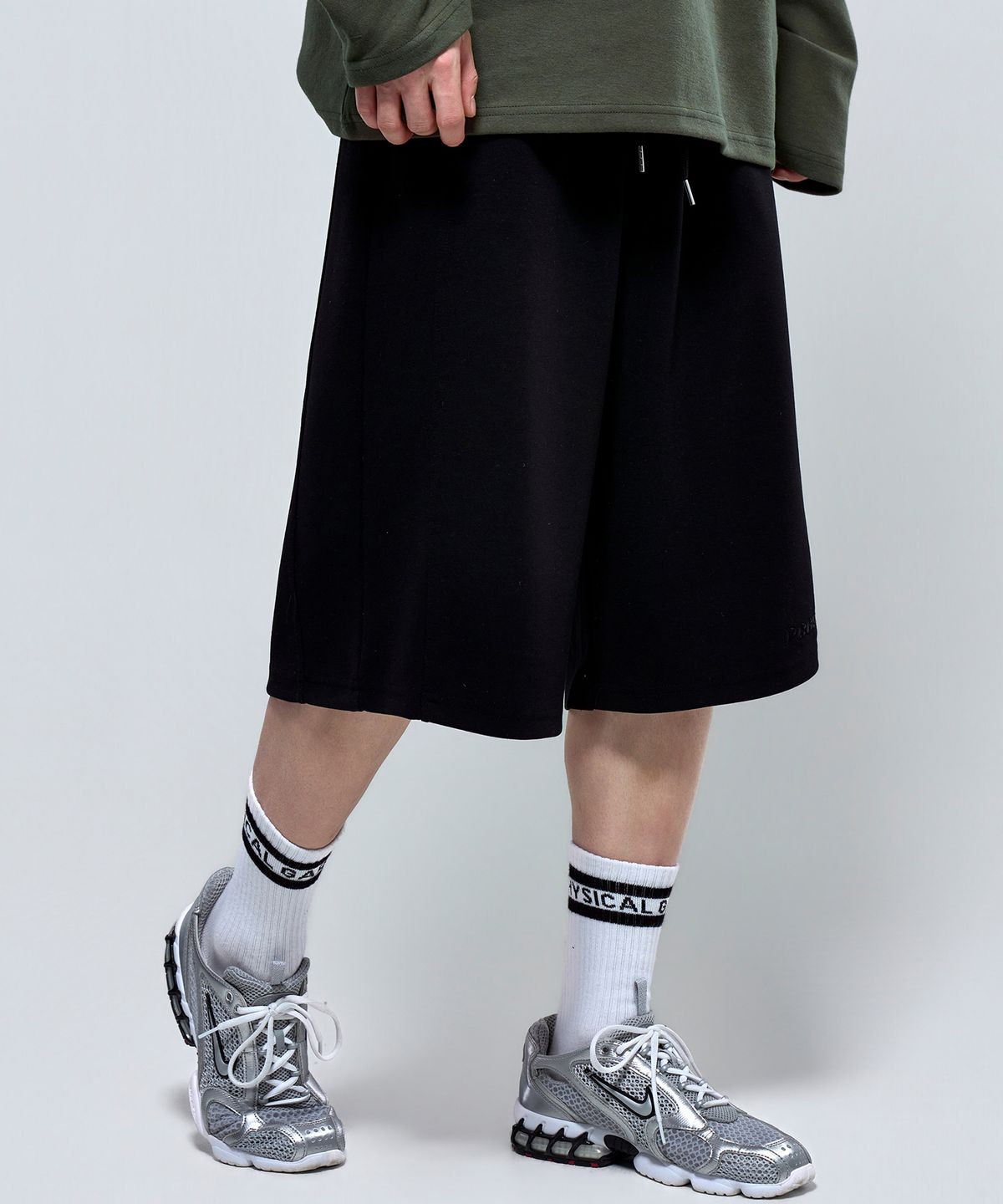 피지컬가먼츠(PHYSICAL GARMENTS) P2627 강연 텐션 절개 버뮤다팬츠 [2COLOR]