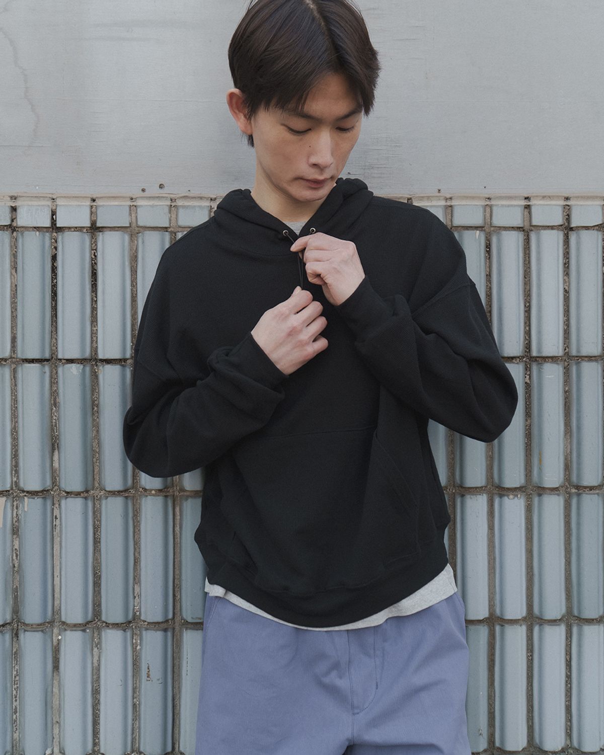 사일런트실러블(SILENTSYLLABLE) Cord waffle hoodie / Black