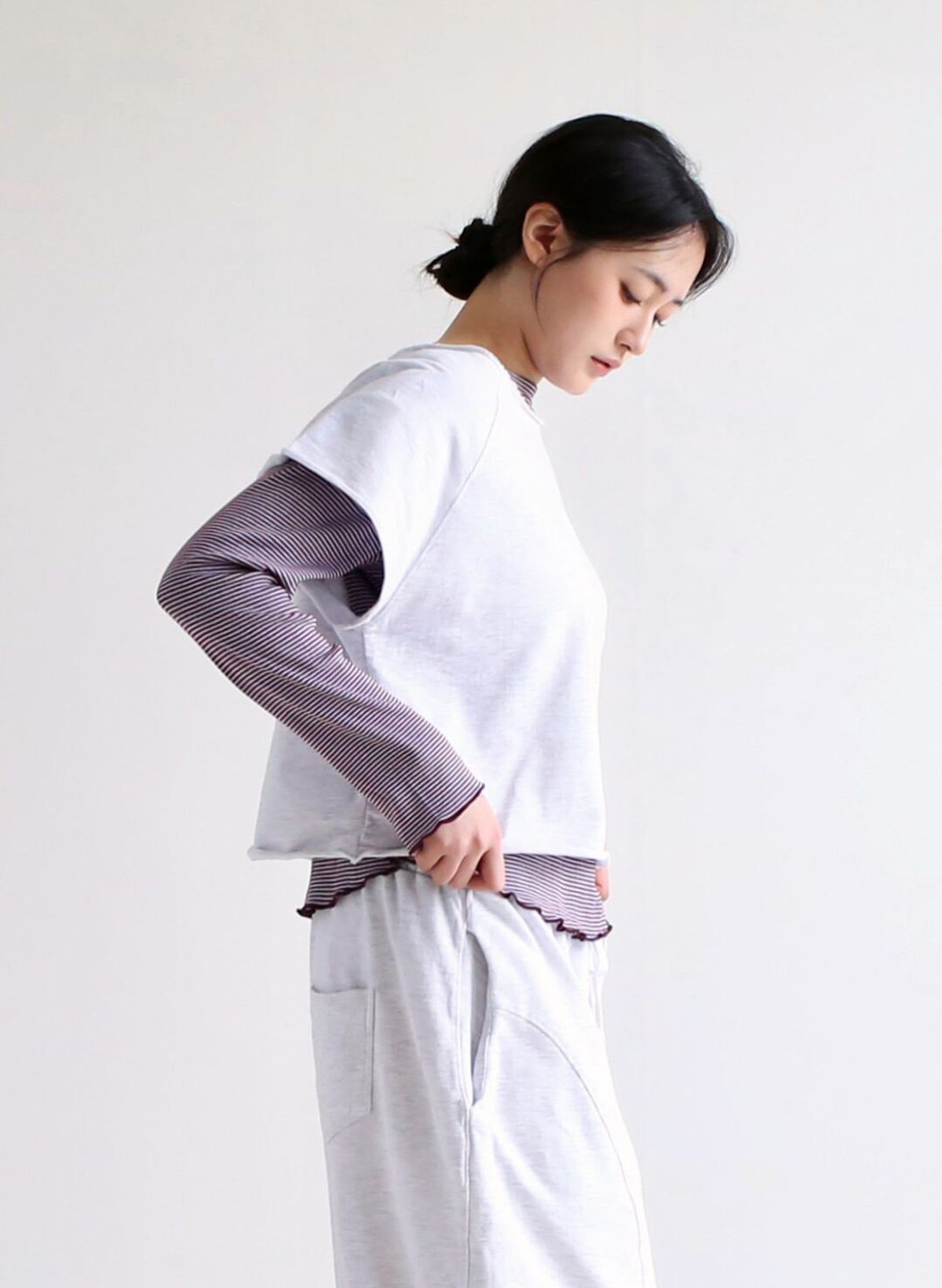프라나 물라(PRANAMOOLA) Stay Line Tee