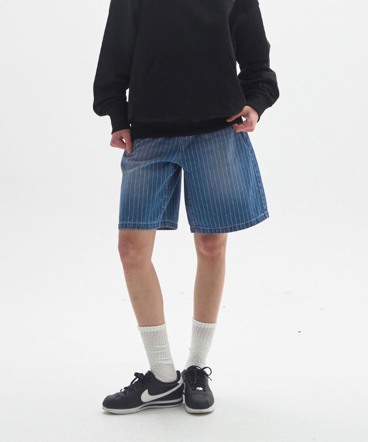 문선 아카이브(MOONSUN ARCHIVE) M.C UNISEX, Pinstripe Denim Bermuda Pants / LIGHT INDIGO