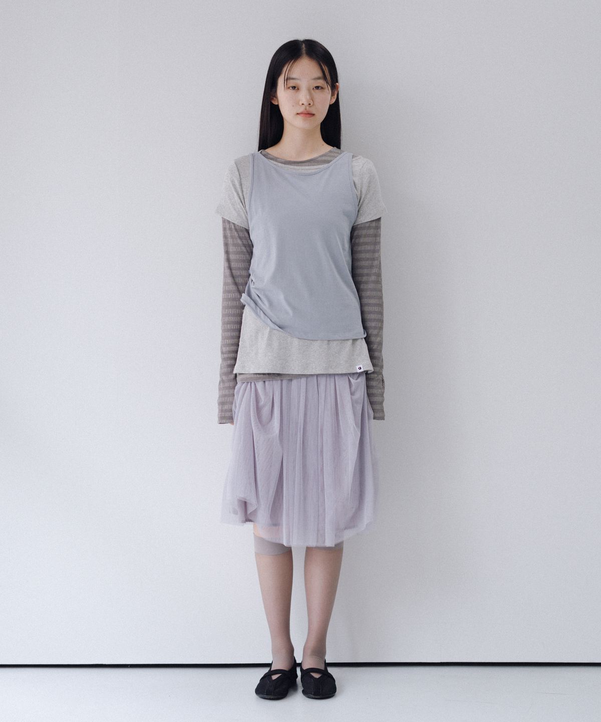 오헤시오(OHESHIO) STRIPE PLEATED LONG SLEEVE, CHARCOAL