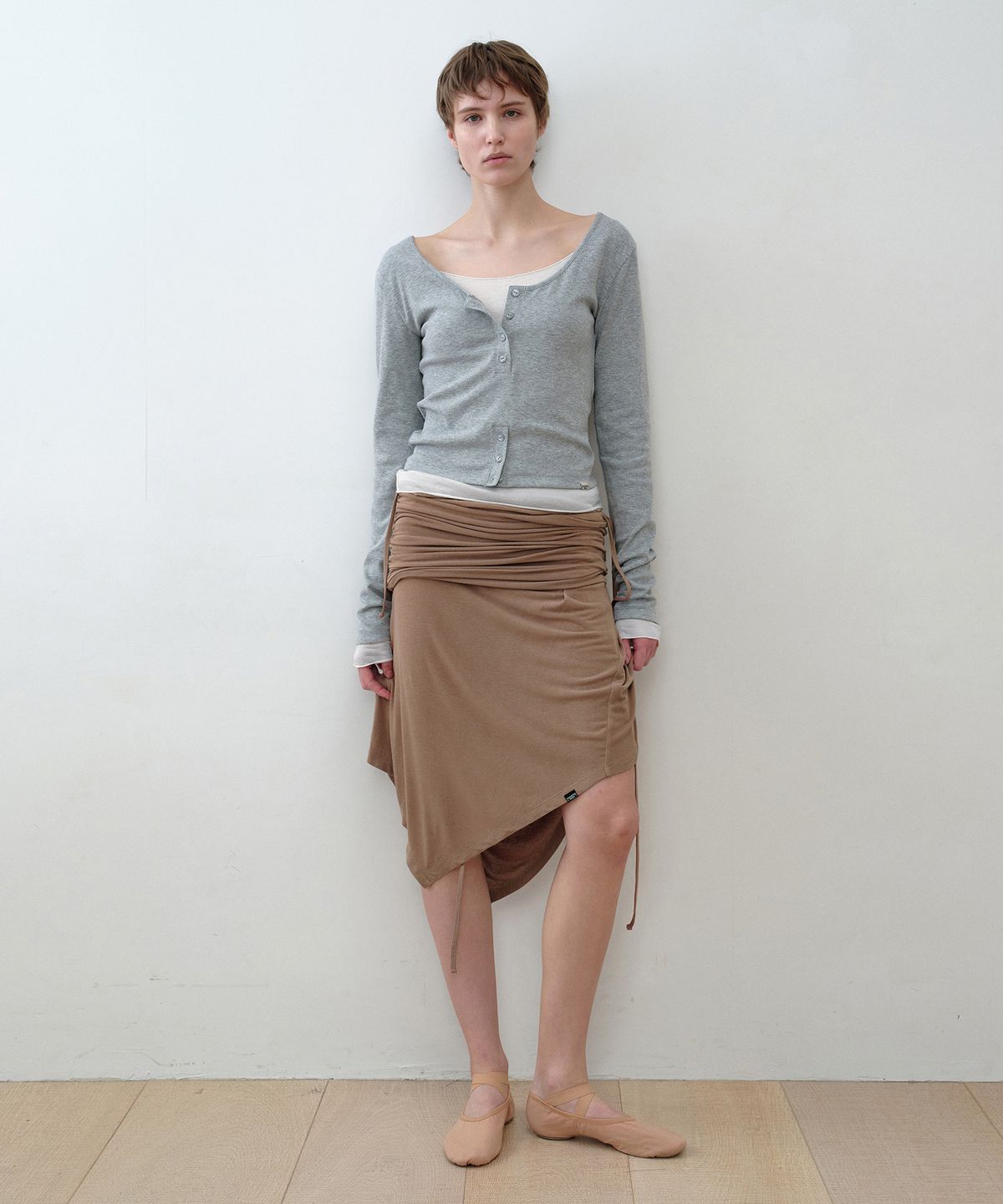 시메트릭 퍼센트(SYMMETRICPERCENT) Button Henley Neck Top / Melange Grey