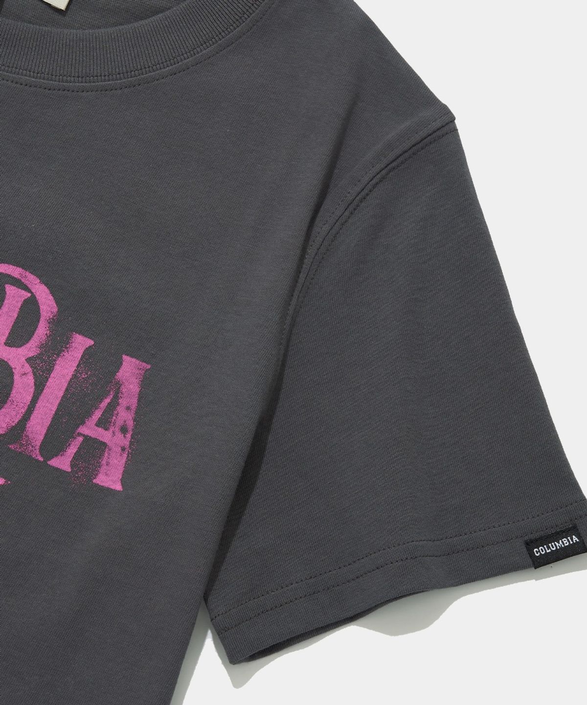 컬럼비아 유니버시티(COLUMBIA UNIVERSITY) UNI WOMEN CURVED SLIM-FIT S/S T-SHIRTS_CHARCOAL