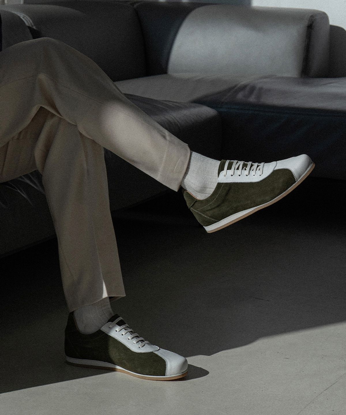 올클래식(ALLCLASSIC) ALC1380 어반 스니커즈_kakhi suede