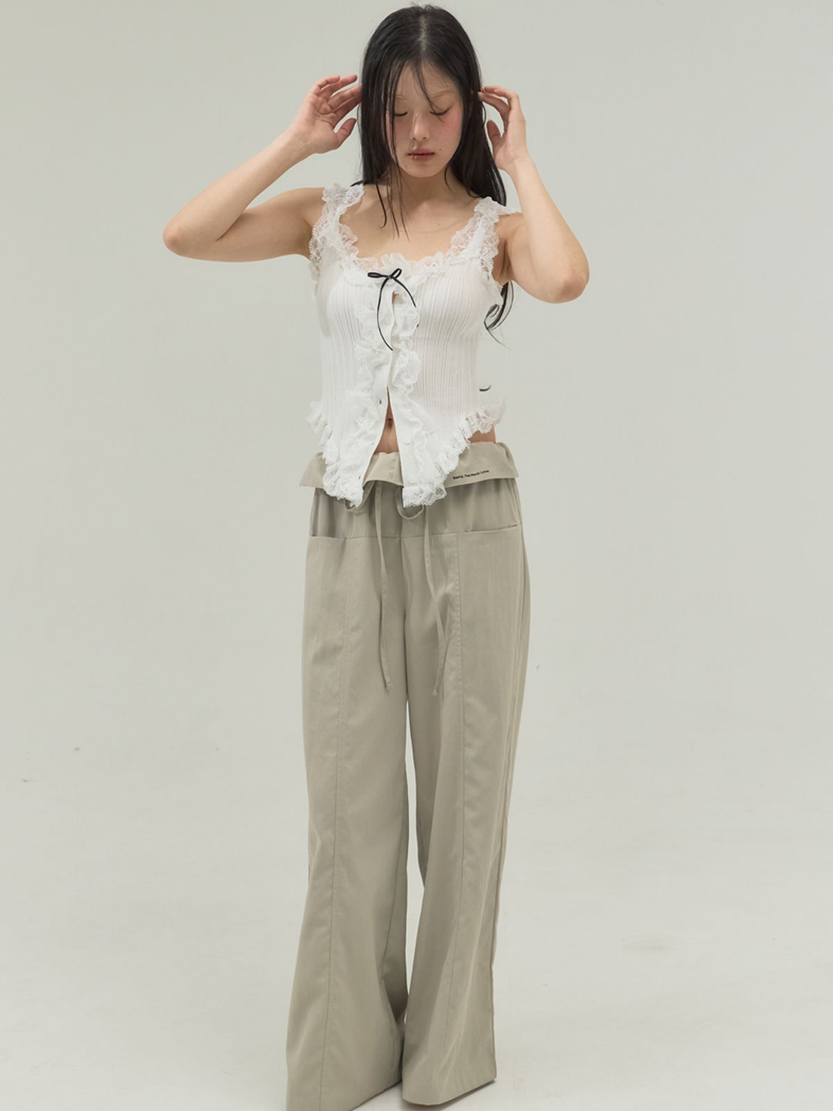 쏘리, 투 머치 러브(SORRY, TOO MUCH LOVE) Corset Hemline Lace Panel Tank_White
