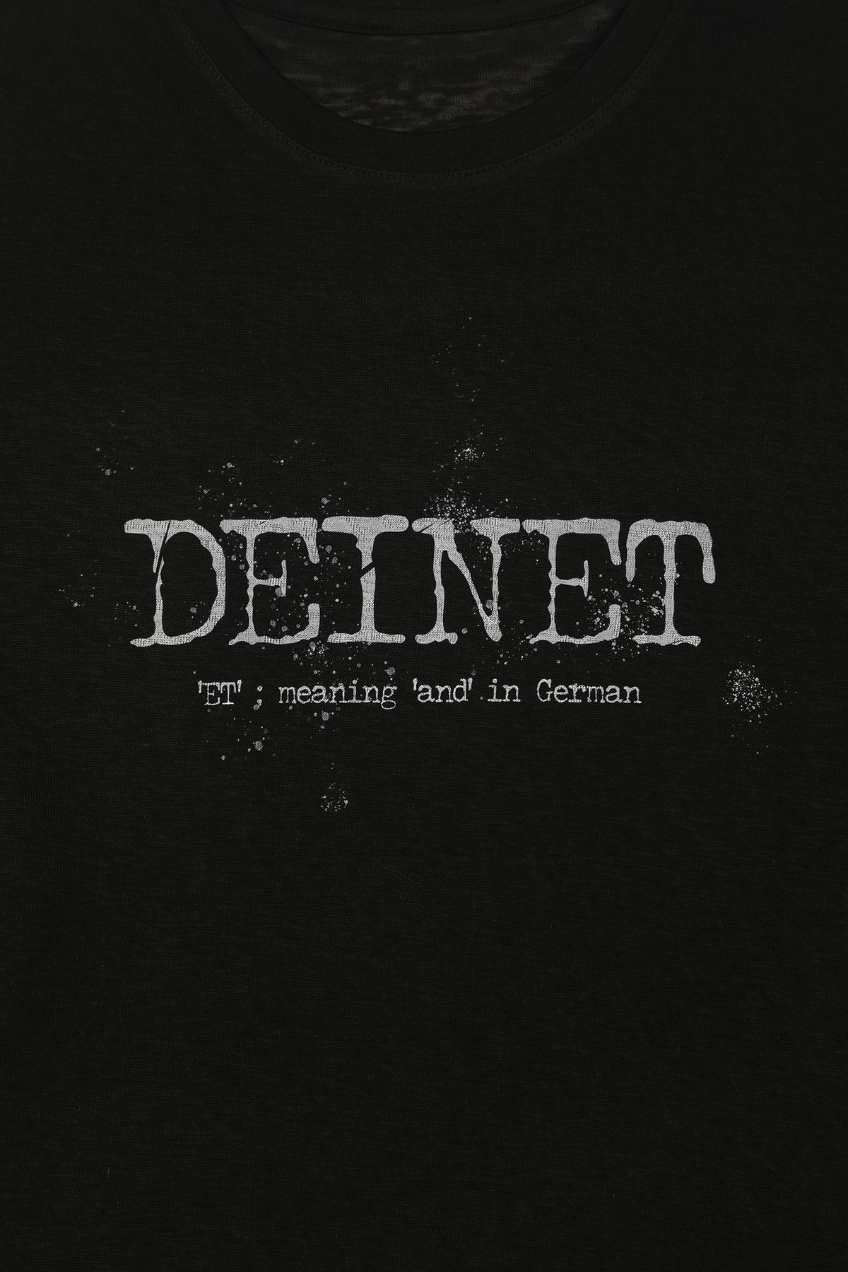 다이닛(DEINET) OVERFIT SWEAT GRAPHICS T-SHIRT IN BLACK