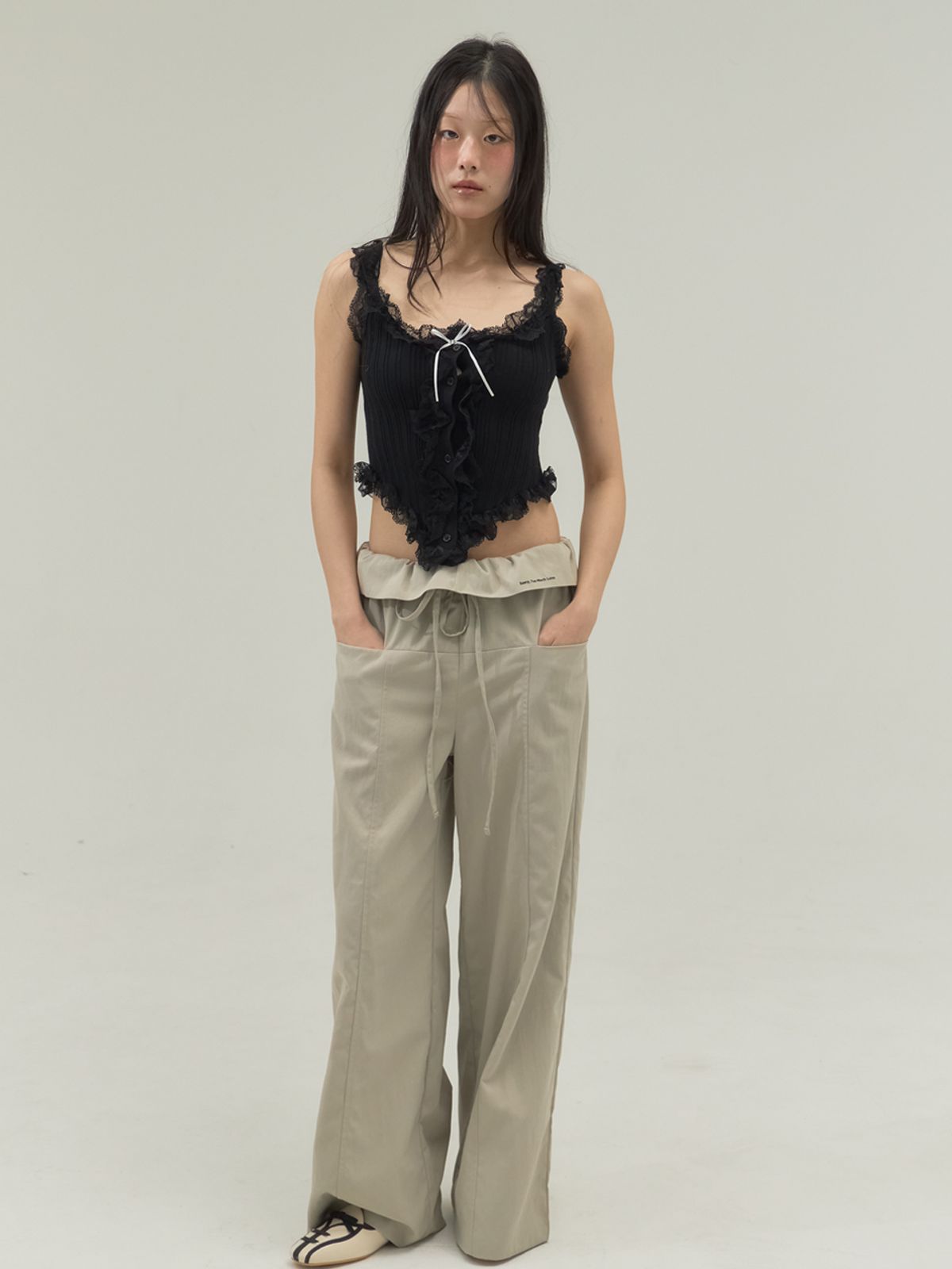 쏘리, 투 머치 러브(SORRY, TOO MUCH LOVE) Corset Hemline Lace Panel Tank_Black