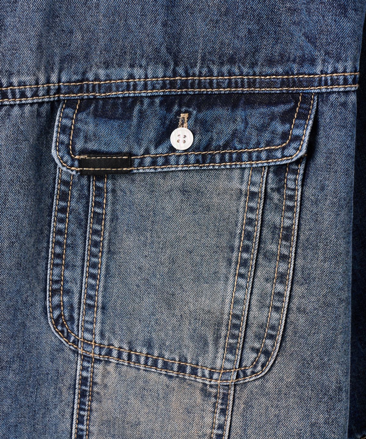디미트리블랙(DIMITRI BLACK) 페이드워싱 데님 트러커 하프 셔츠_더스트 인디고