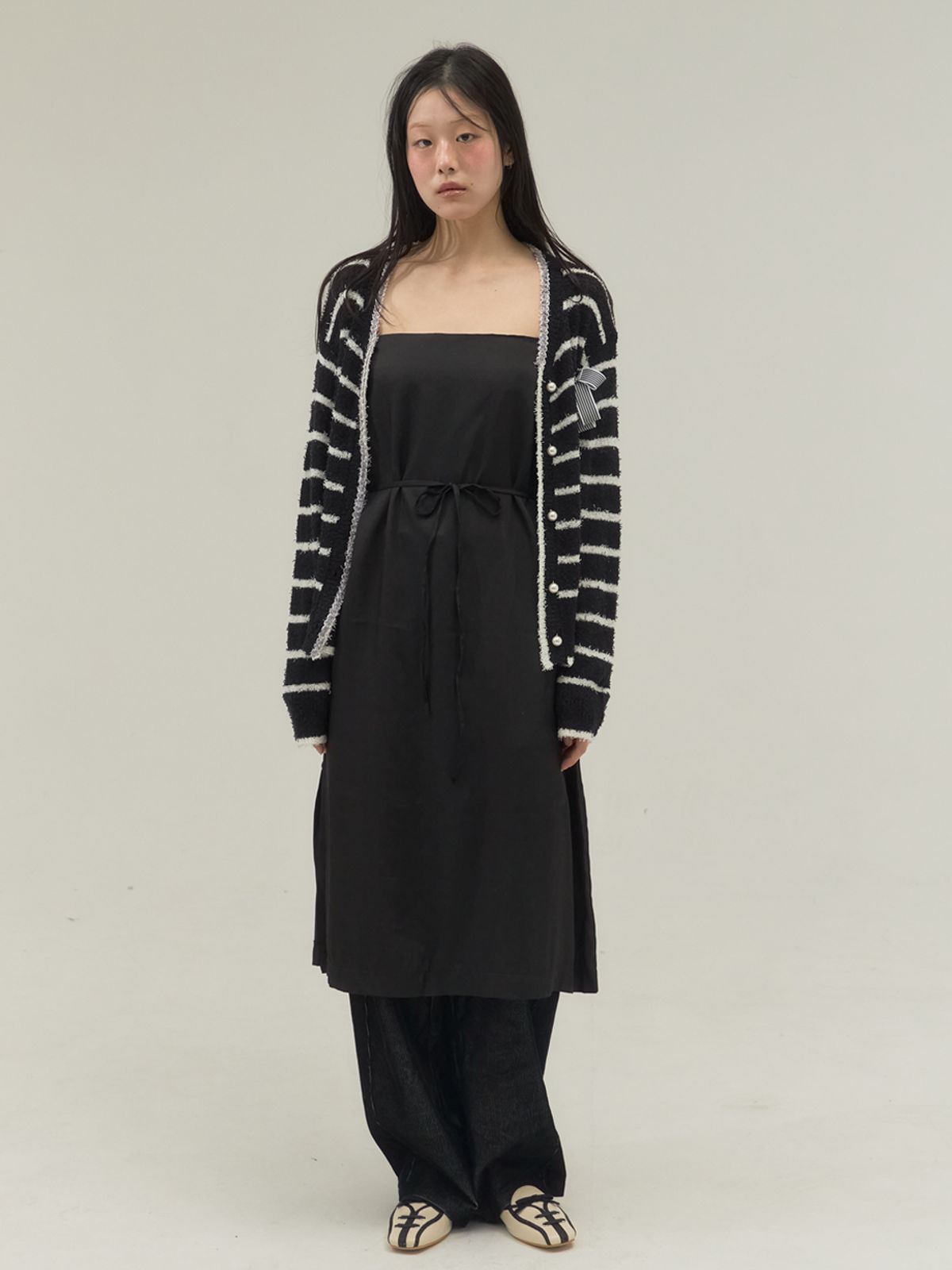 쏘리, 투 머치 러브(SORRY, TOO MUCH LOVE) Button Detail Square Neck Slip Dress_Black