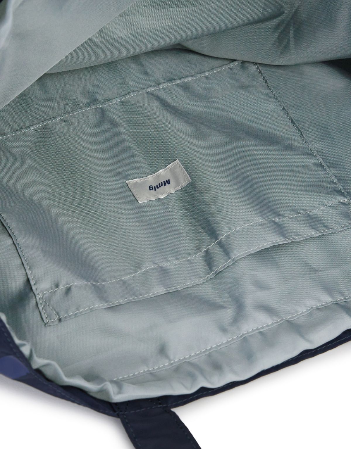 엠엠엘지(MMLG) CPC TYPO LAYOUT TOTE BAG (NAVY)