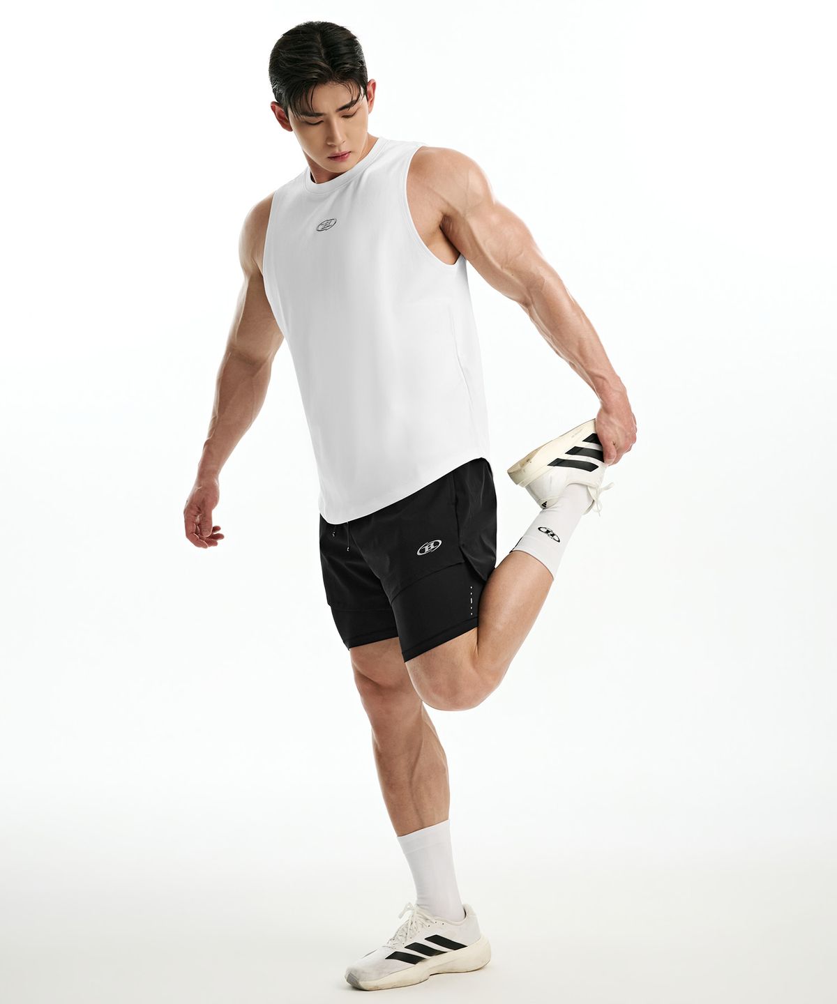 본투윈(BORN TO WIN) SILVER B COMFORT FIT SLEEVELESS [WHITE]