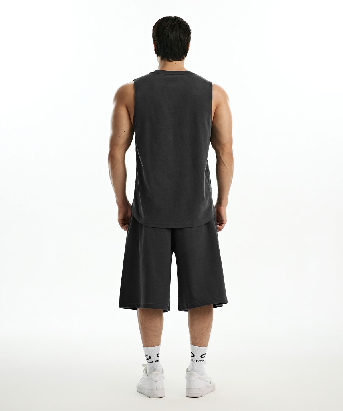 본투윈(BORN TO WIN) SILVER B COMFORT FIT SLEEVELESS [CHARCOAL]