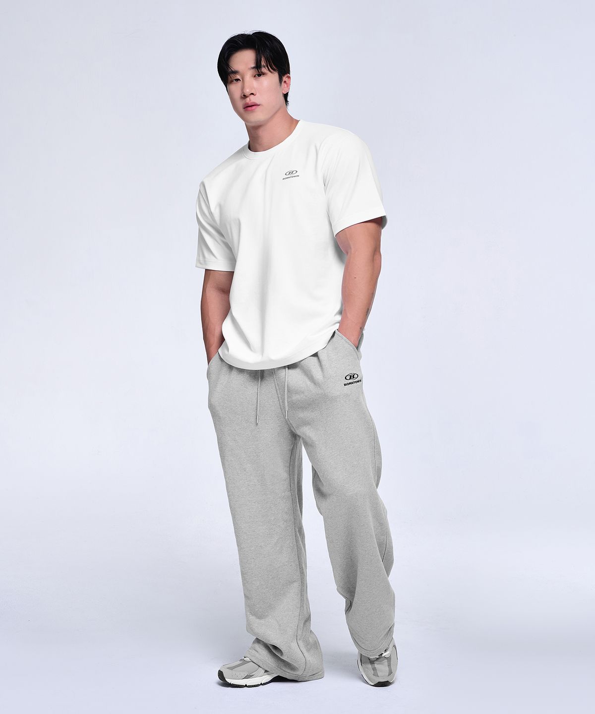 본투윈(BORN TO WIN) [2 PACK] ESSENTIAL PACK REGULAR FIT T-SHIRTS [BLACK WHITE]