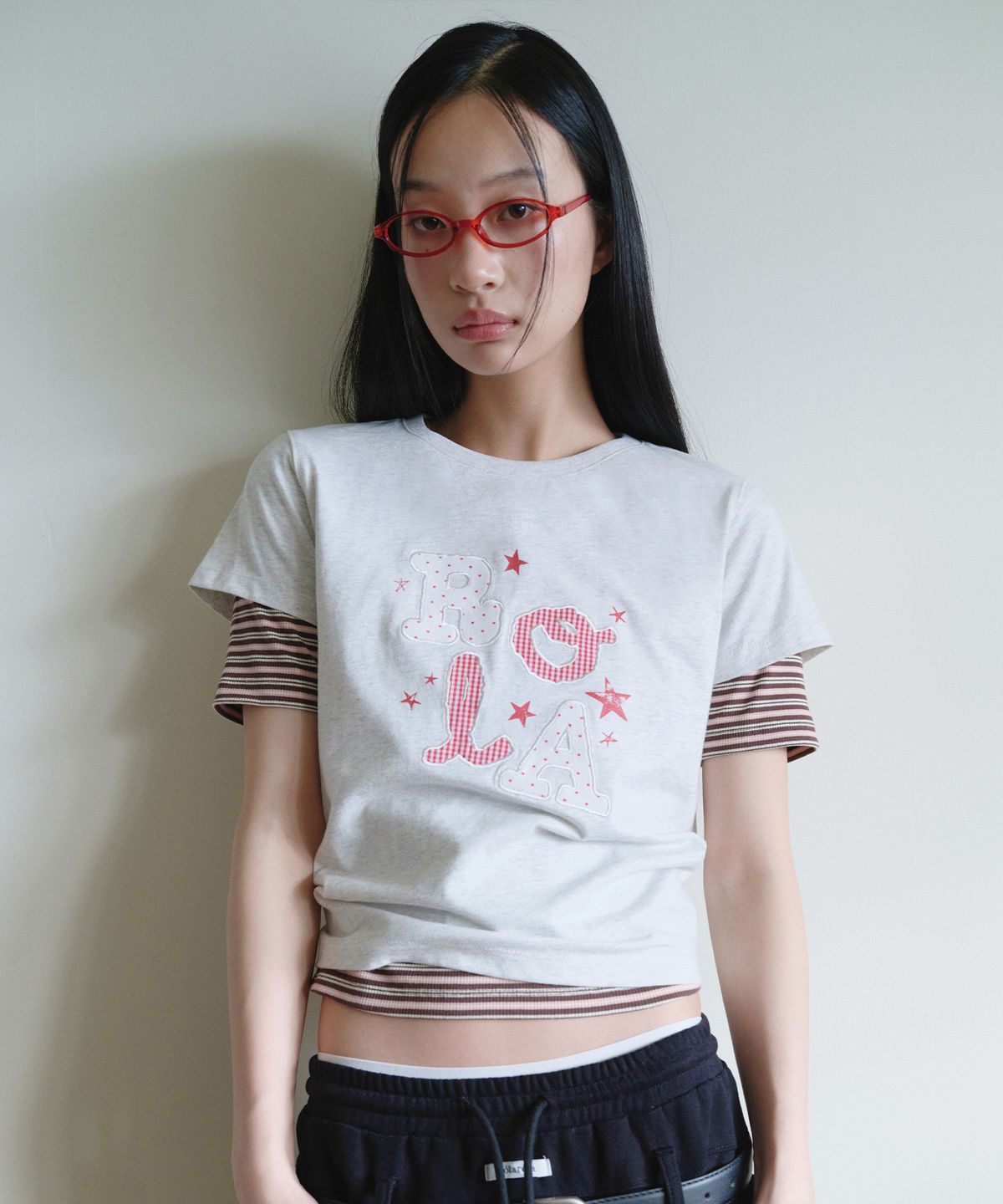 로라로라(ROLAROLA) ROLA LETTERING PATCHWORK T-SHIRT MELANGE WHITE