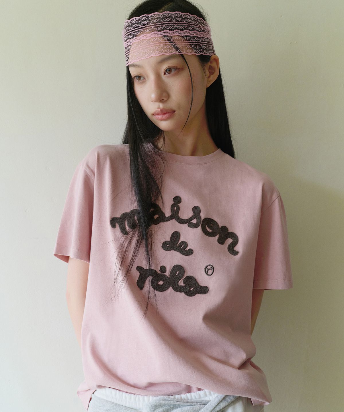 로라로라(ROLAROLA) MAISON DE ROLA EMBROIDERY PIGMENT LOOSE FIT T-SHIRT I/PINK