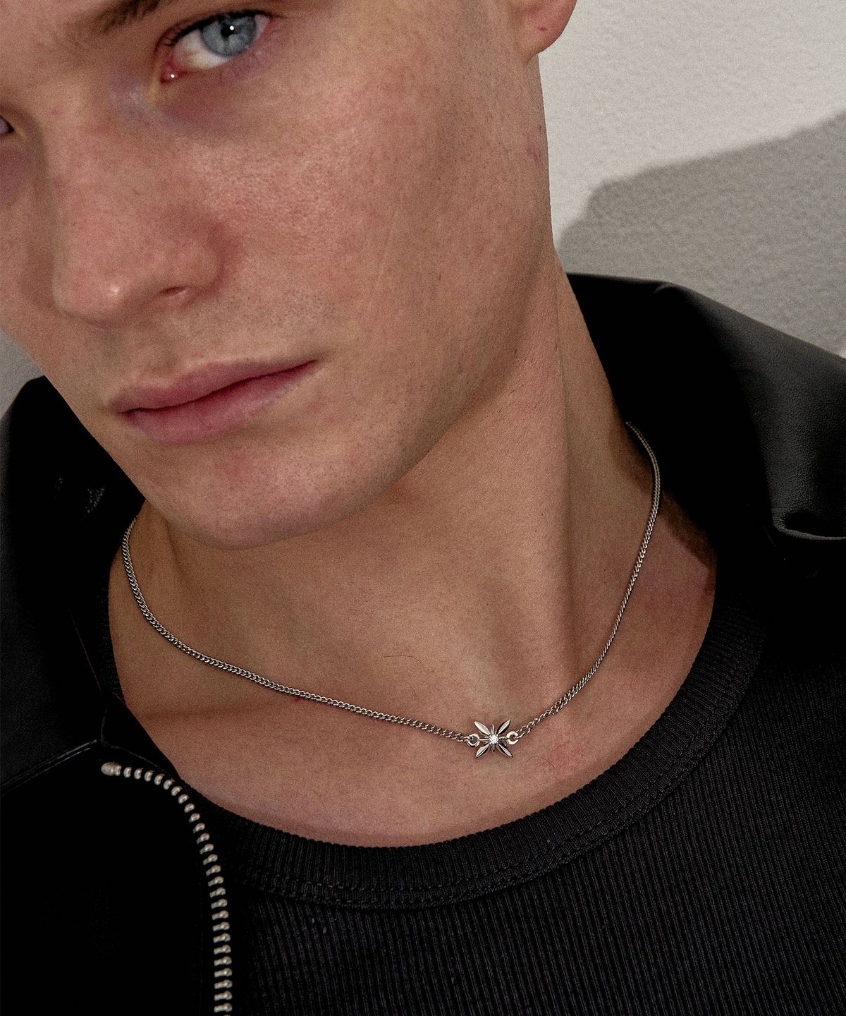 에이지47(AG47) M.C-N-10  Flower Cubic Point Necklace
