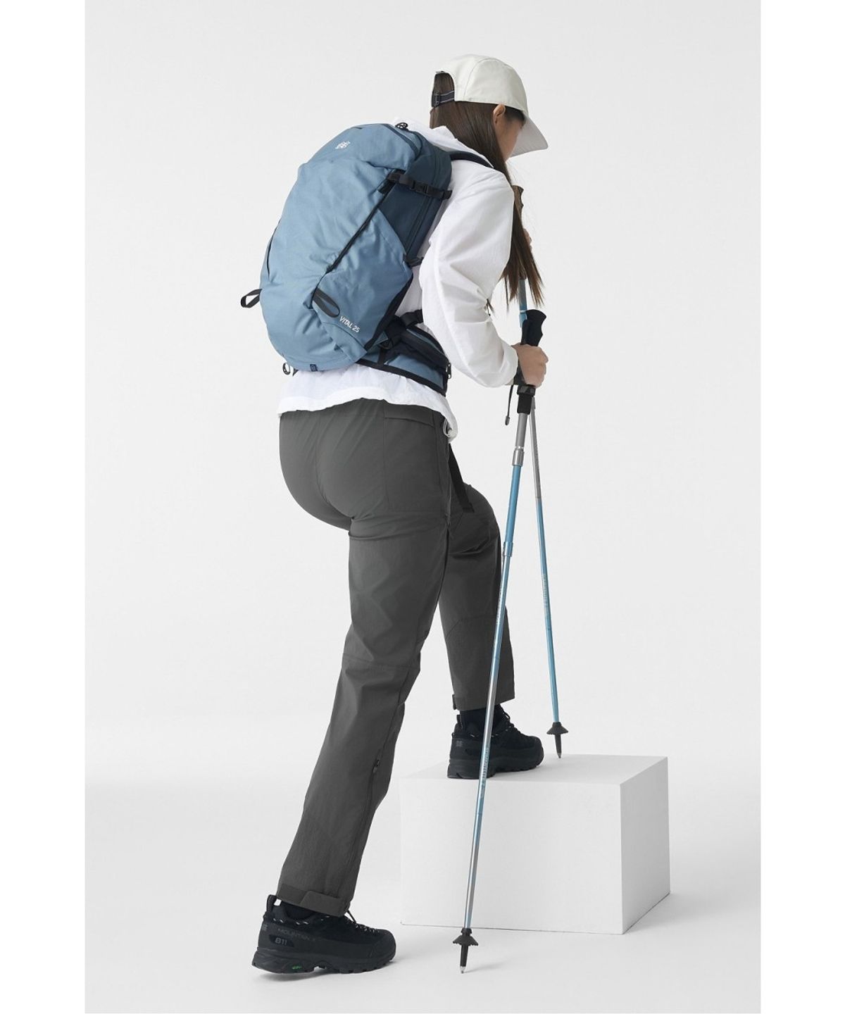 코오롱스포츠(KOLON SPORT) 여성 WIGO 라이트 레귤러핏 팬츠 JKPNM26242DGY