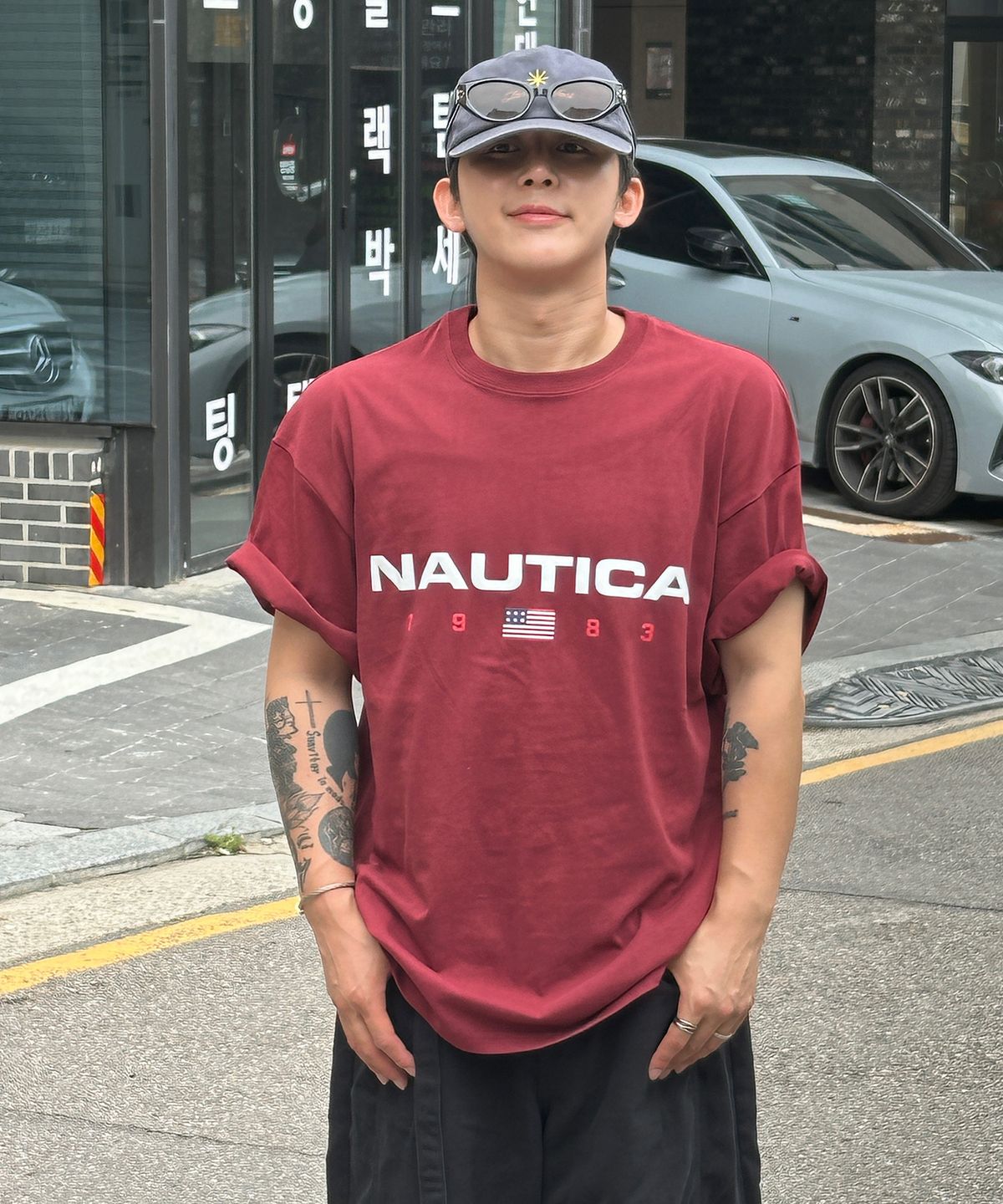노티카(NAUTICA) 83플래그 로고 티셔츠(버건디) NTS4786