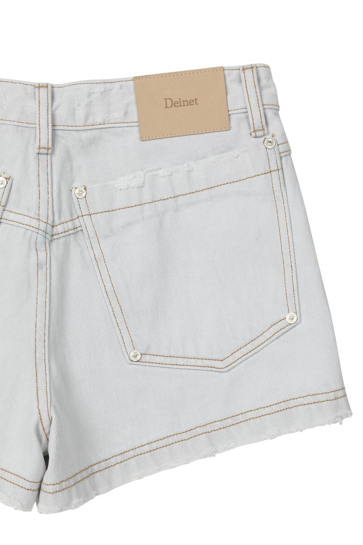 다이닛(DEINET) DENIM SHORTS IN ICE BLUE
