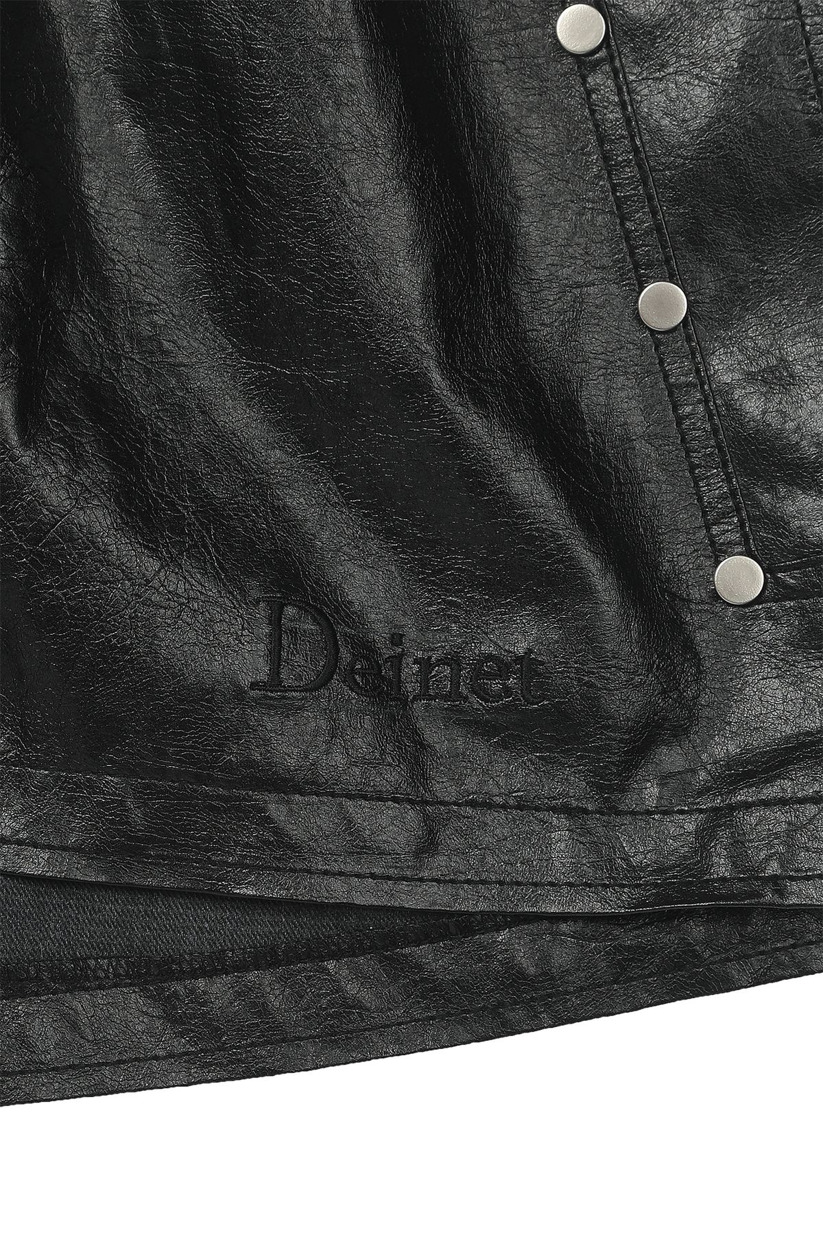 다이닛(DEINET) STUD POINT FAUX LEATHER SHORTS IN BLACK