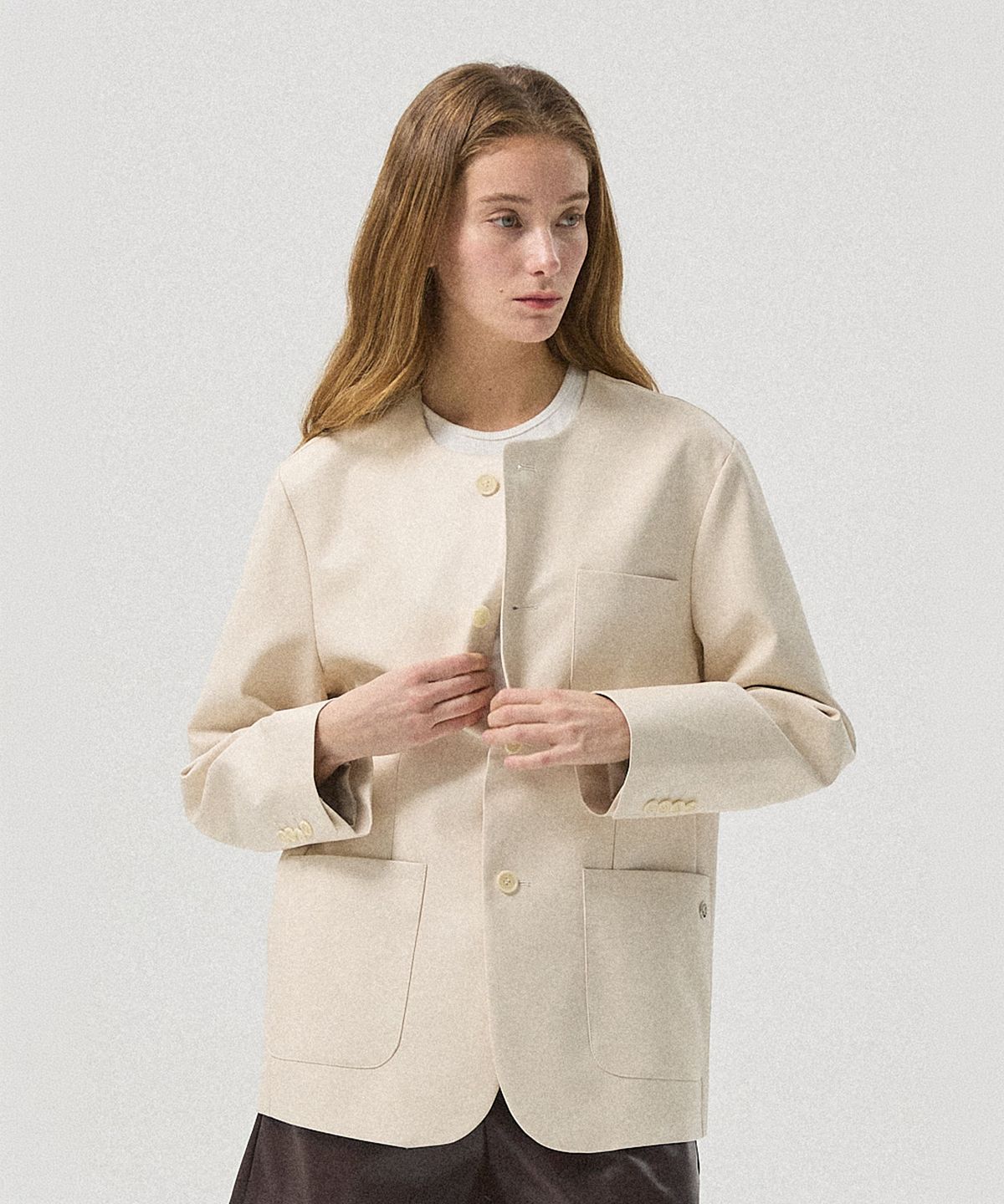 아흐레(AHRE) Theo Faux Leather Round Jacket_BEIGE