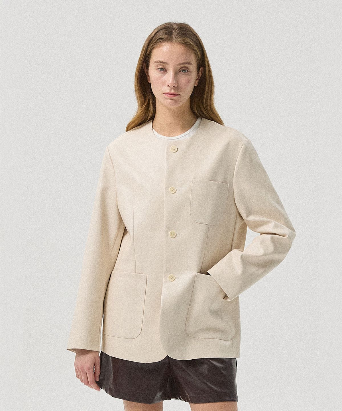 아흐레(AHRE) Theo Faux Leather Round Jacket_BEIGE