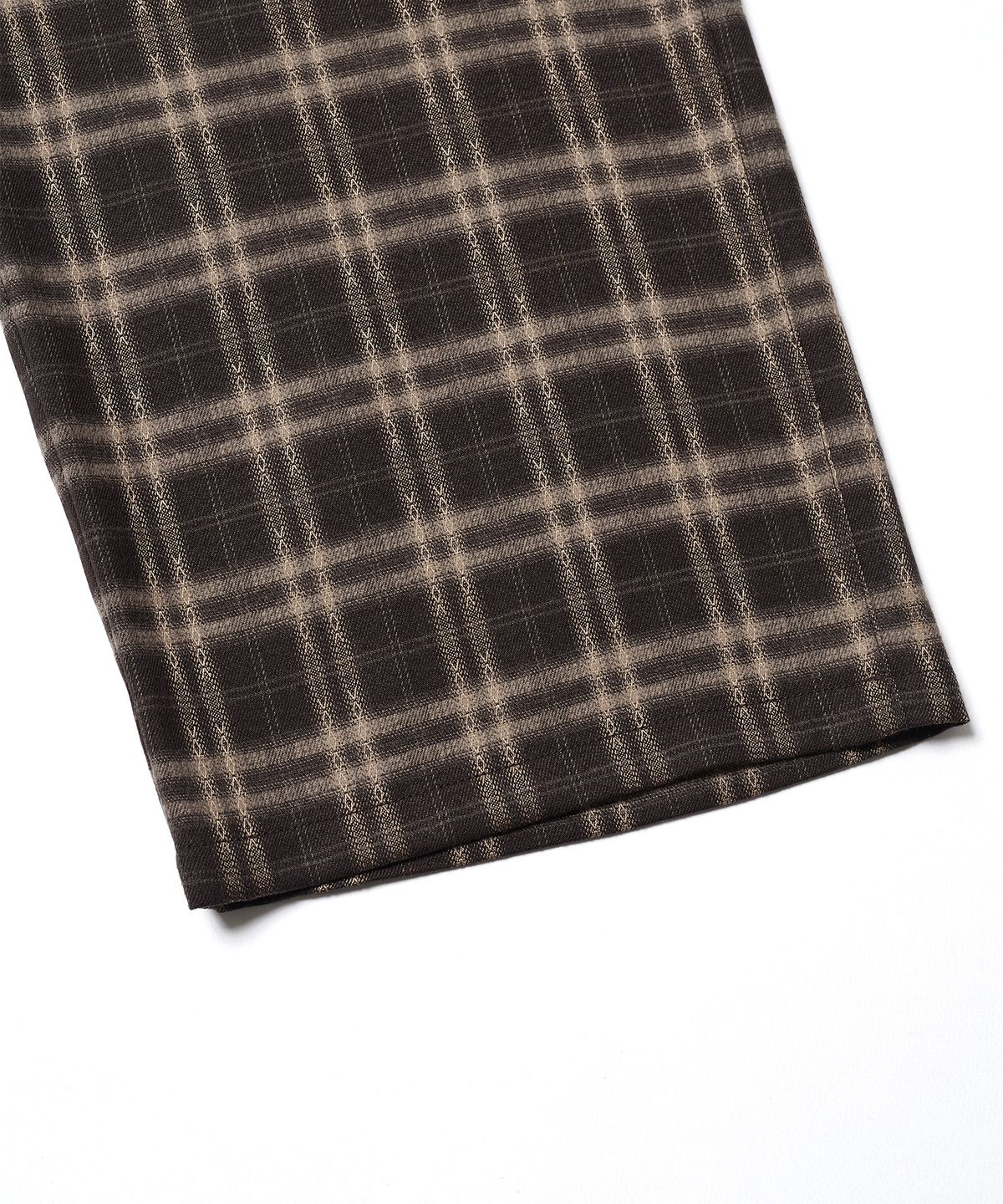 에스파이(ESFAI) DRAPED PLAID WIDE PANTS (BROWN)