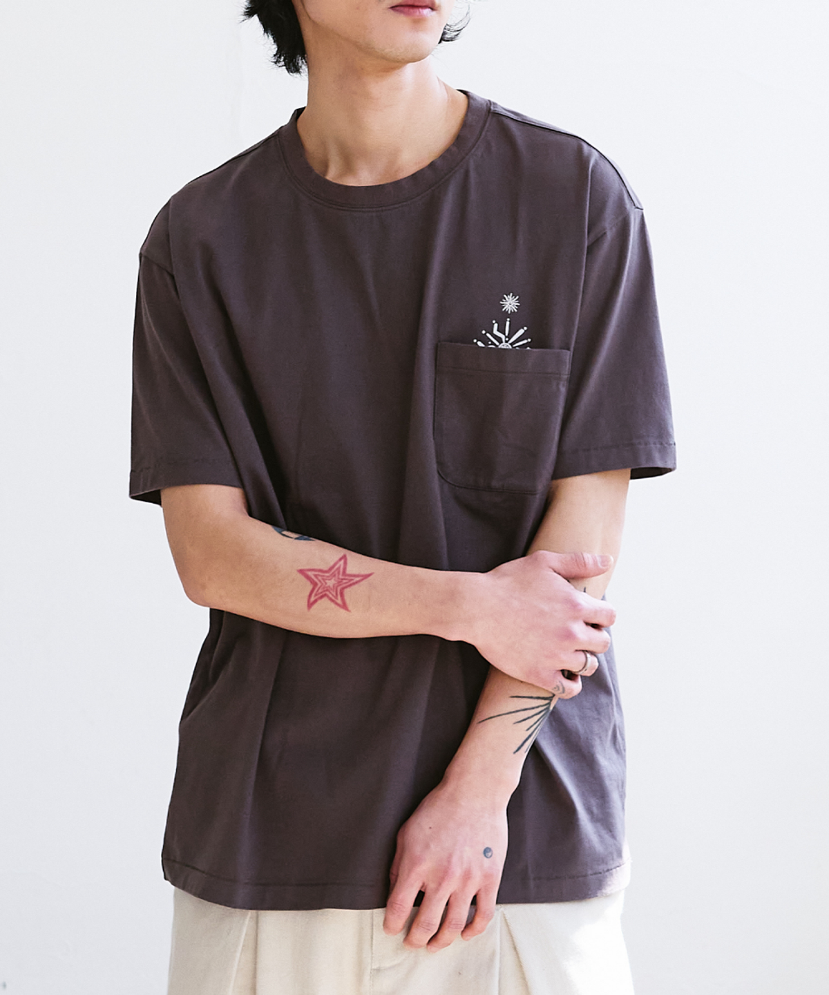 이스트서비스샵(eastserviceshop) 하프 리버레이션 포켓 반팔티 - 그레이지