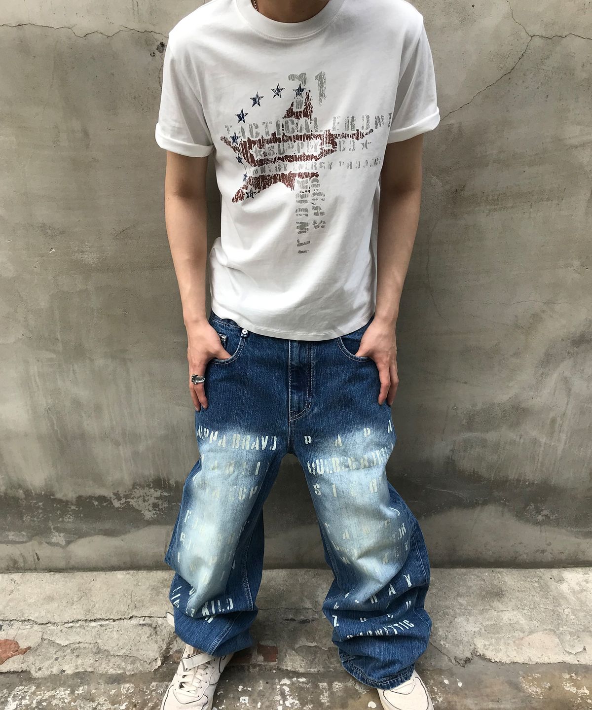 기철(KICHUL) Star Supply T-shirt (White)